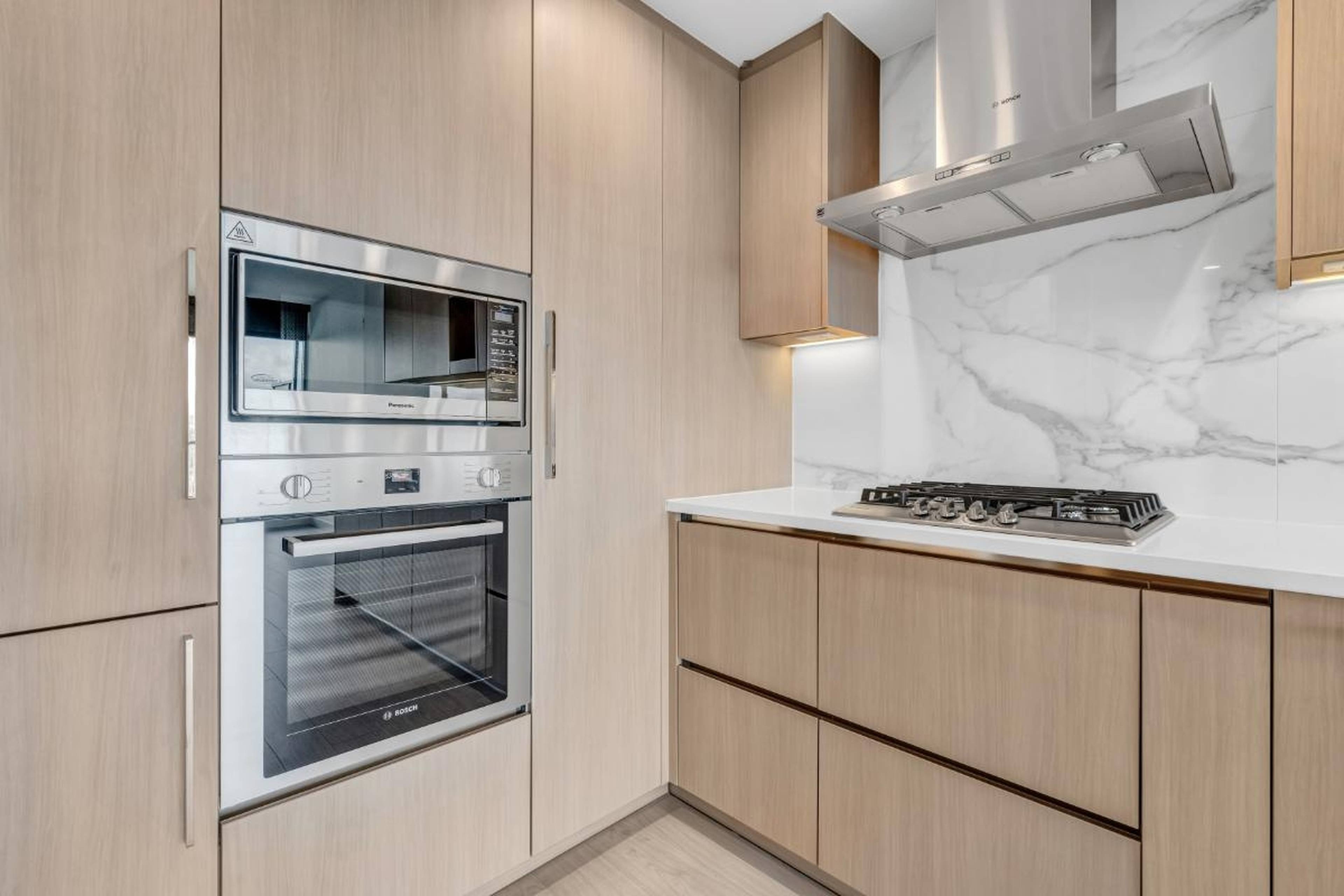 1 ch.  · 1 s. de bains for rent $1,900 / mois