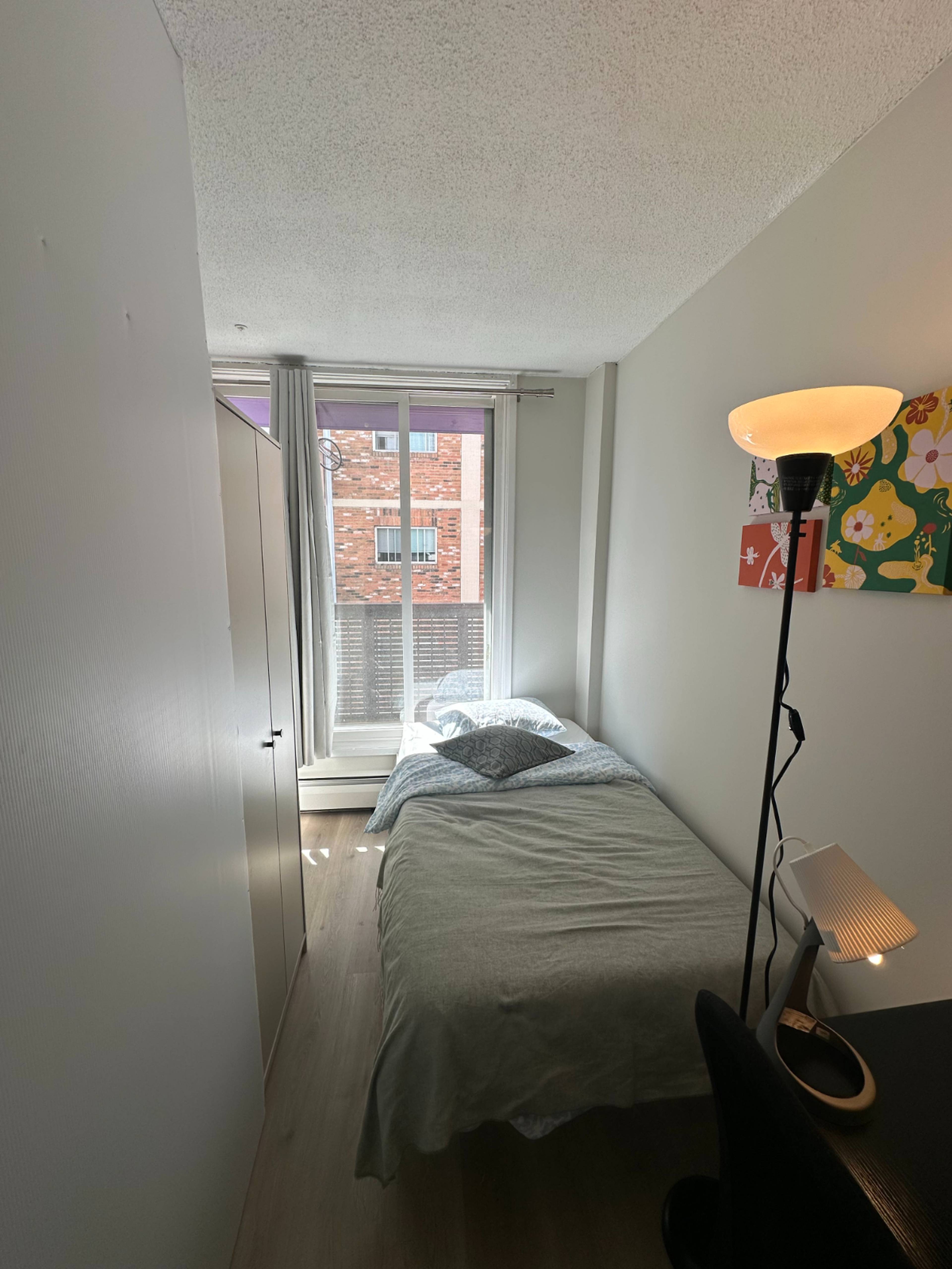 Room for rent $600 / month