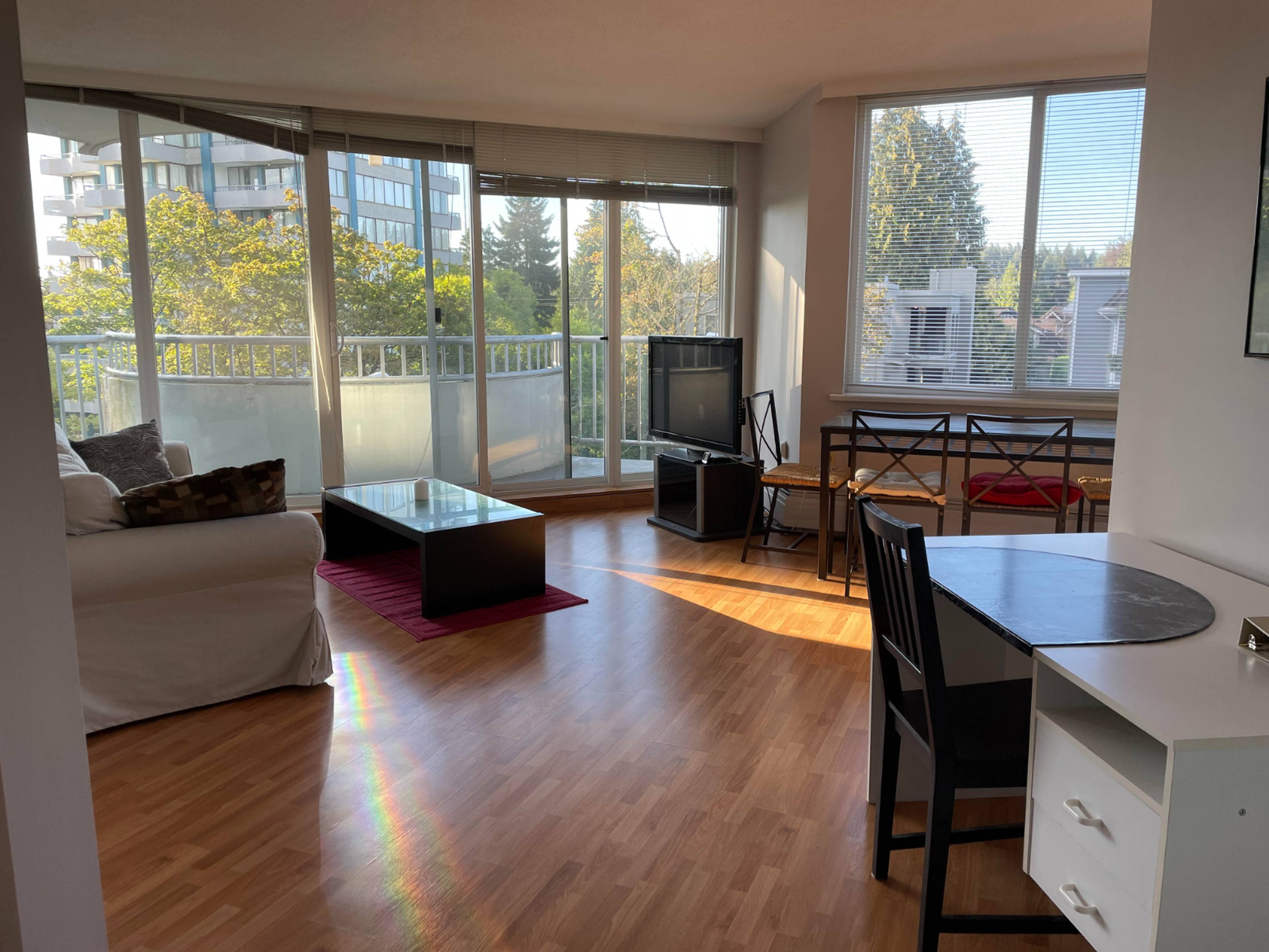 1 室  · 1 卫 for rent $2,300 / 月