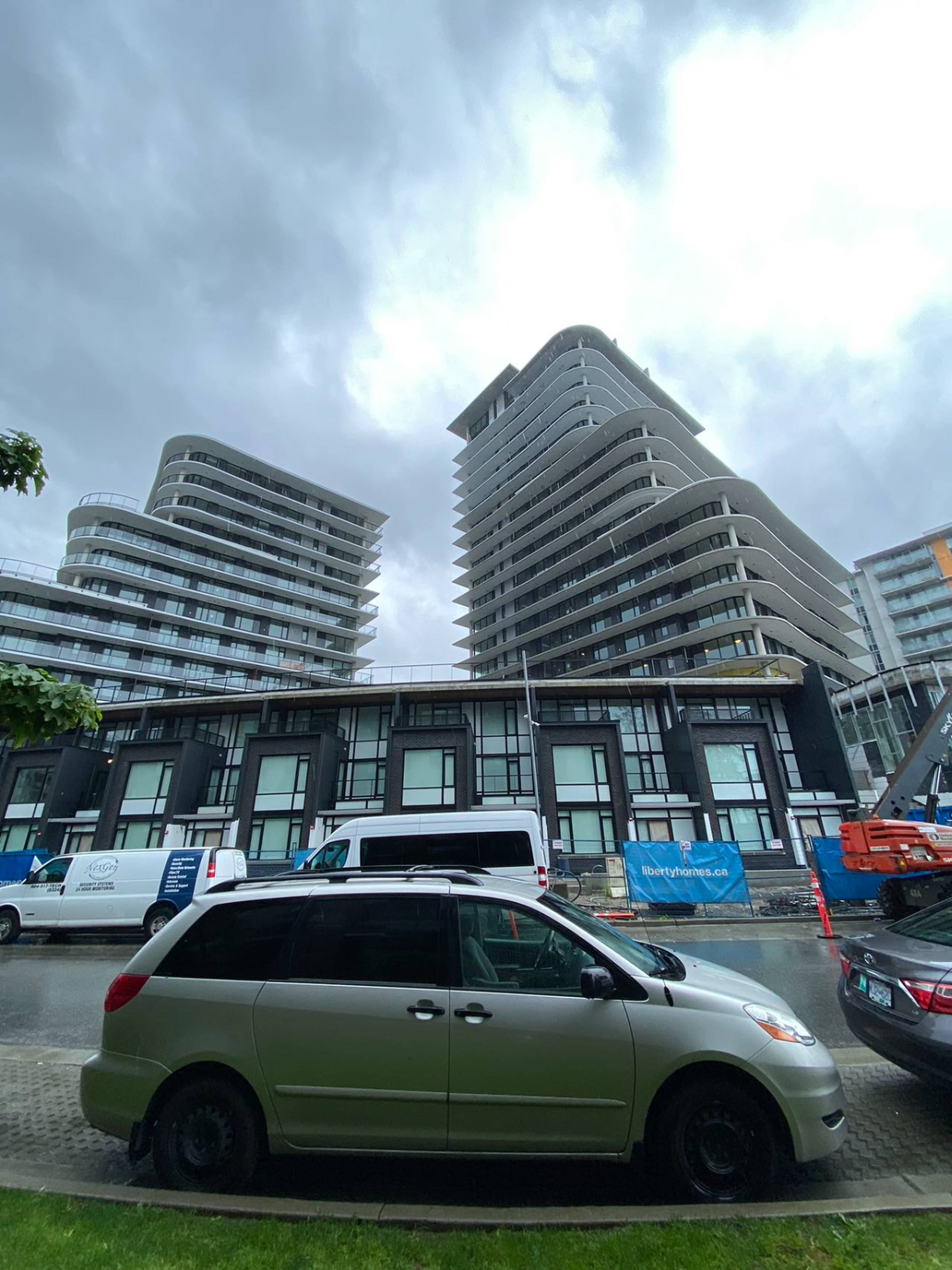 2 ch.  · 2 s. de bains for rent $2,600 / mois