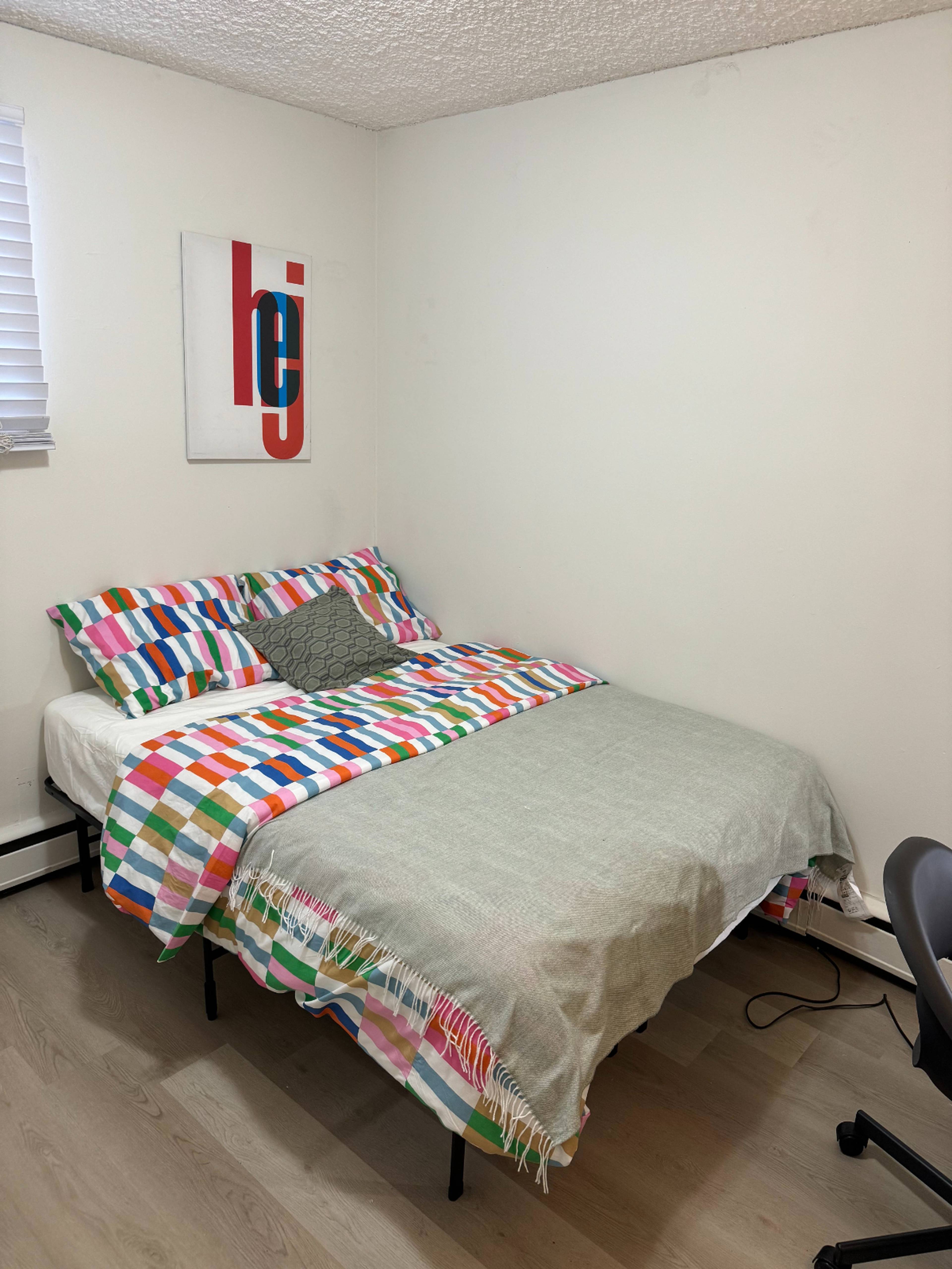 Room for rent $800 / month