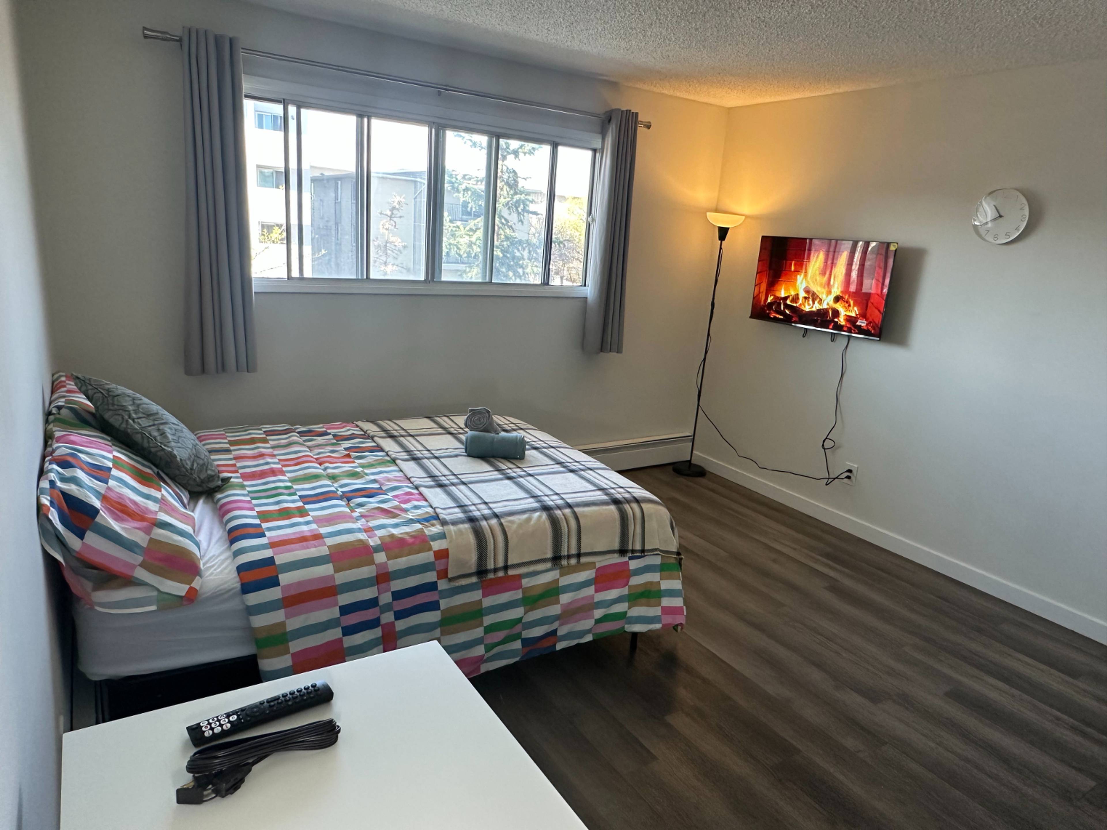 Room for rent $800 / month