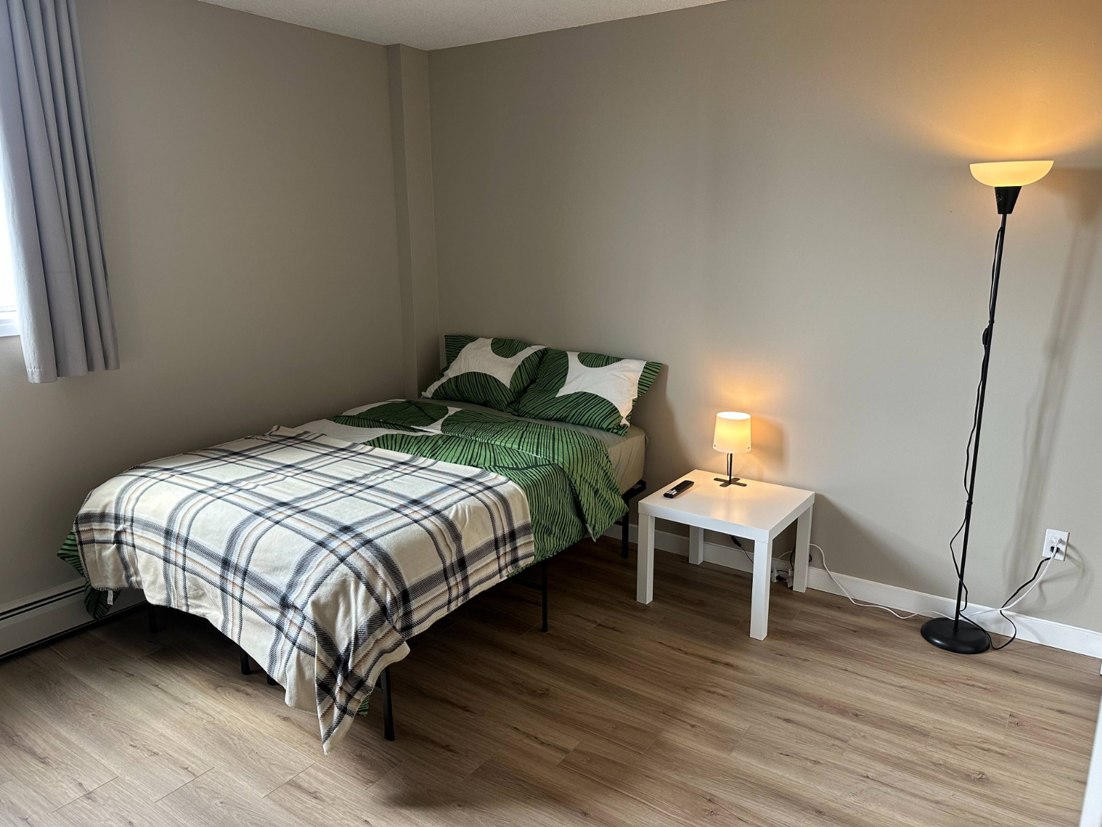 Room for rent $800 / month