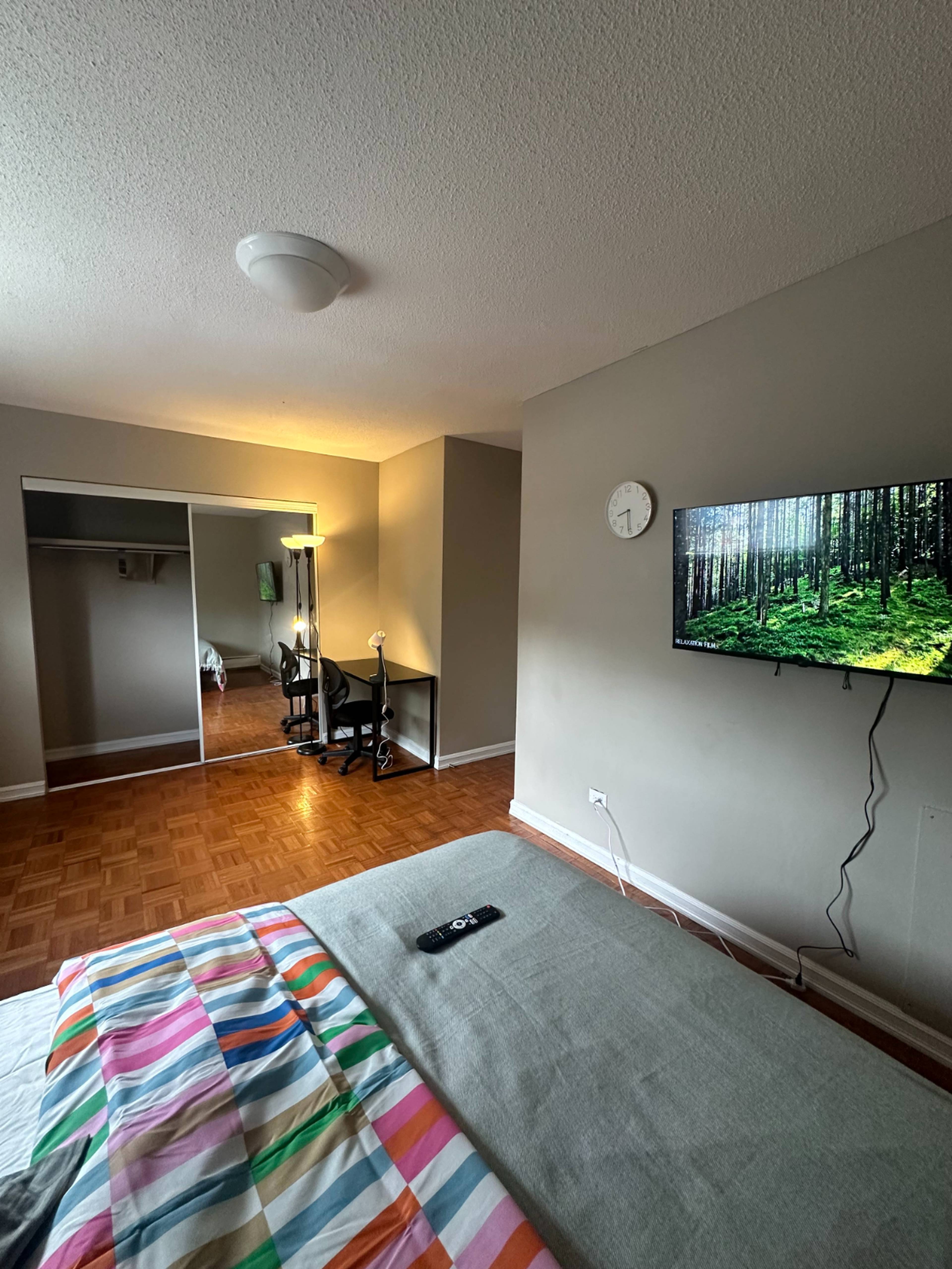 Room for rent $800 / month