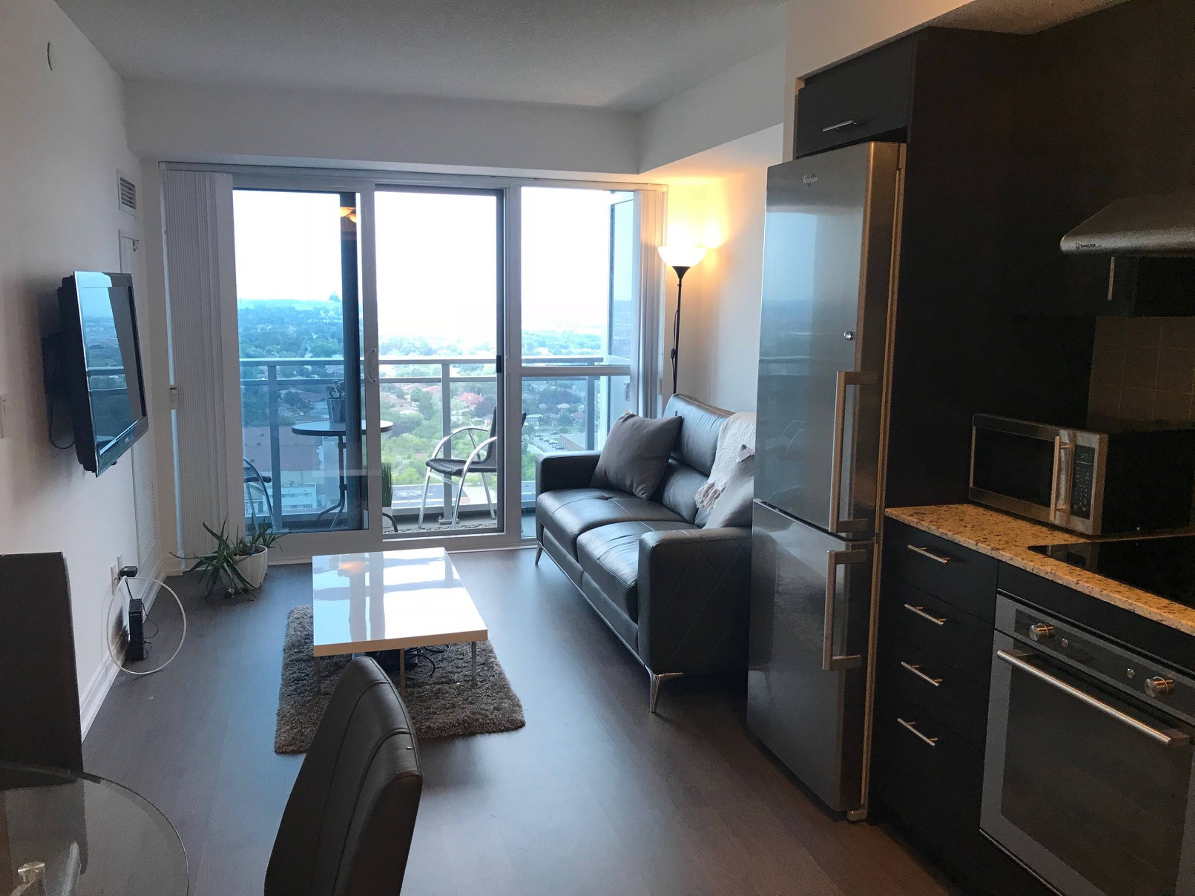 1 ch.  · 1 s. de bains for rent $2,150 / mois