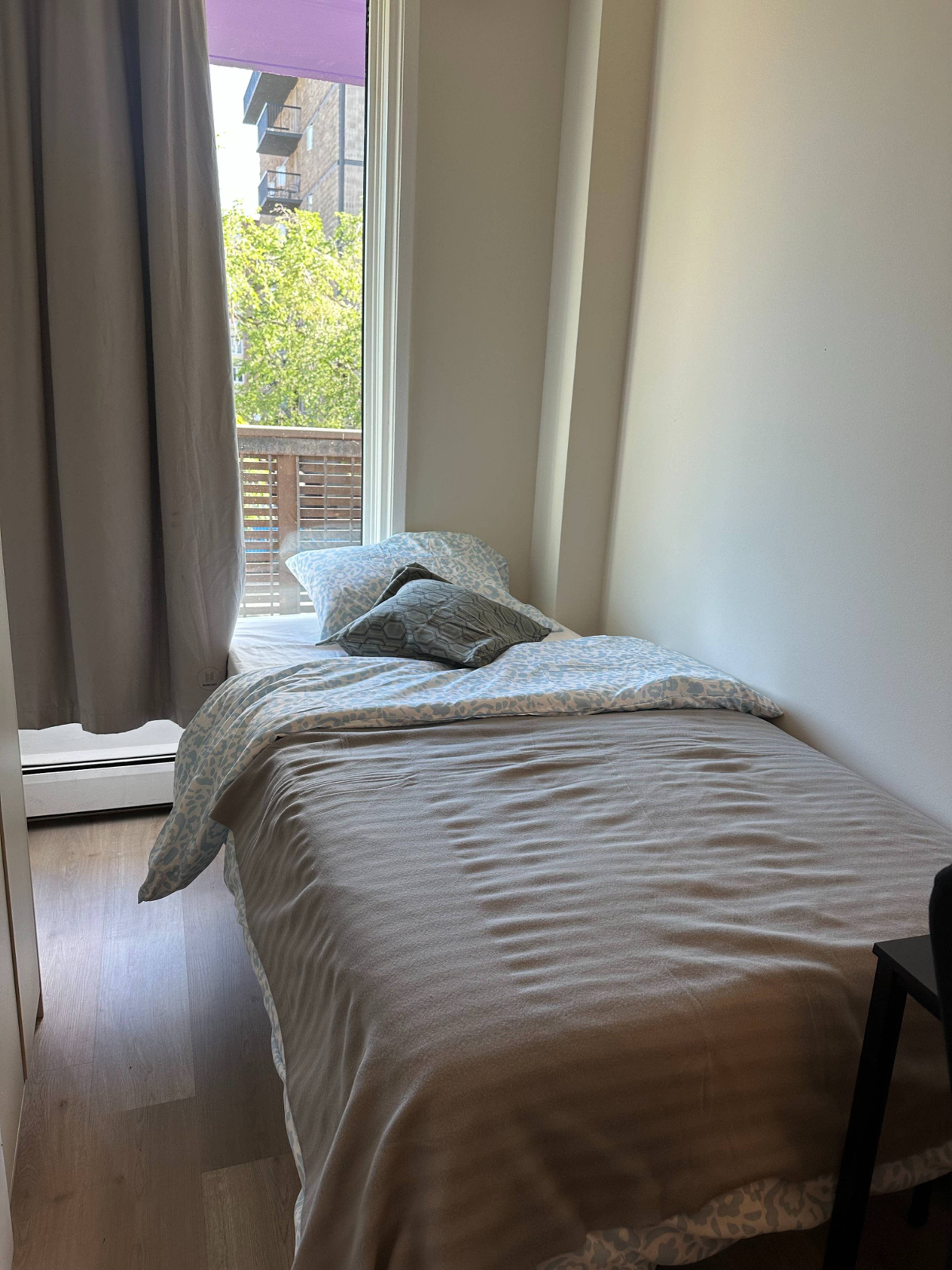 Room for rent $600 / month