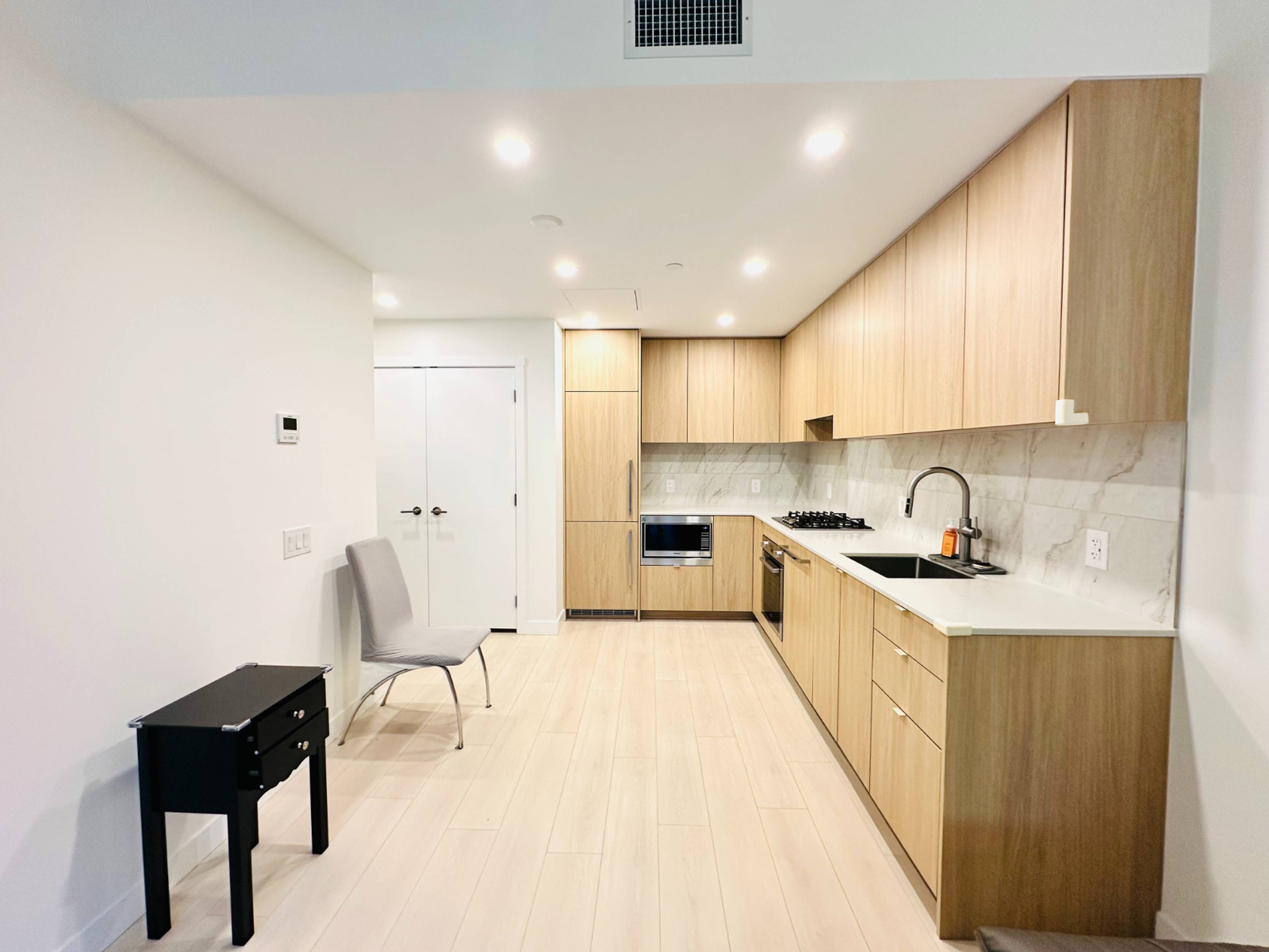 1 ch.  · 1 s. de bains for rent $2,150 / mois