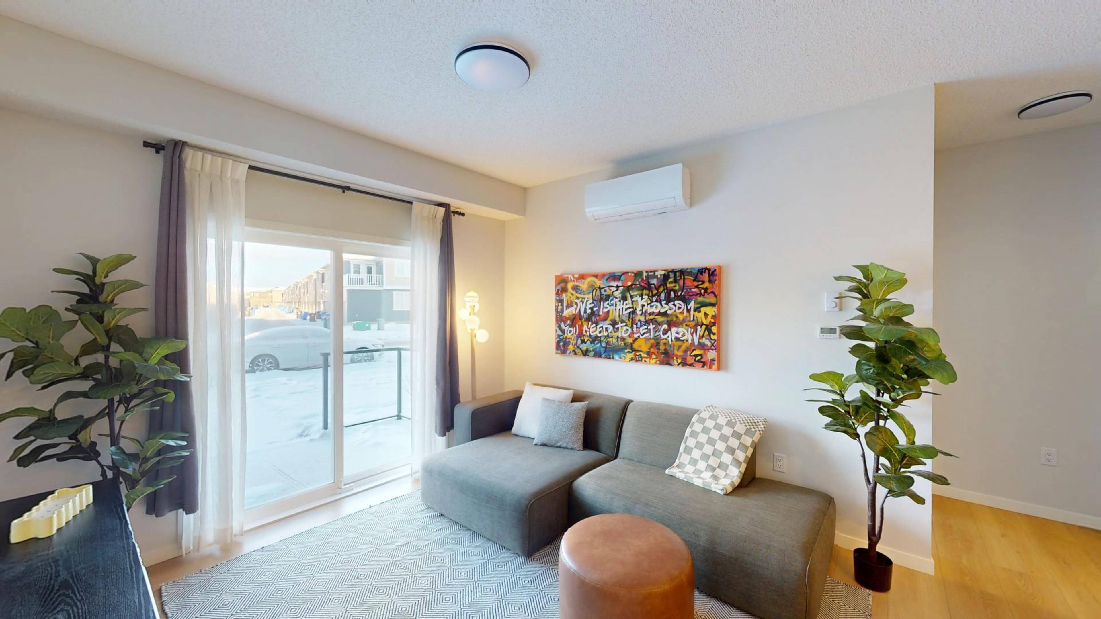 2 室  · 2 卫 for rent $2,050 / 月