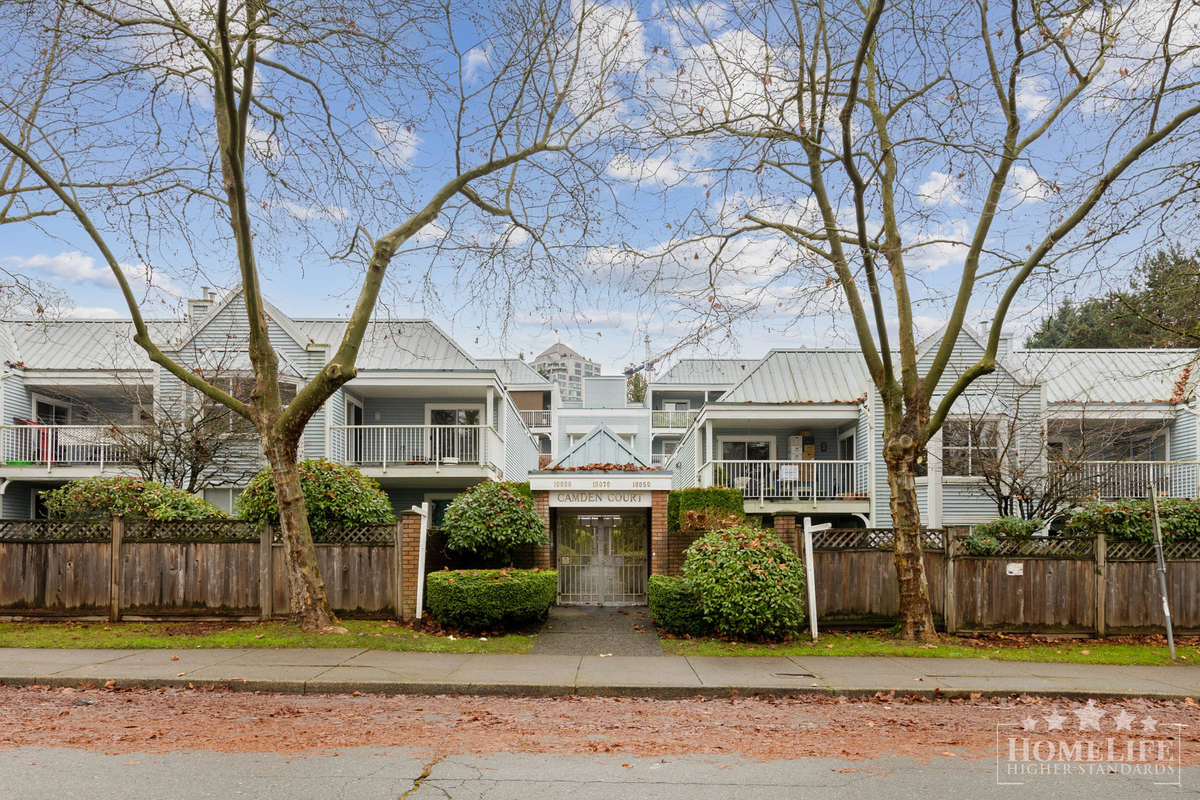 2 室  · 2 卫 for rent $2,300 / 月