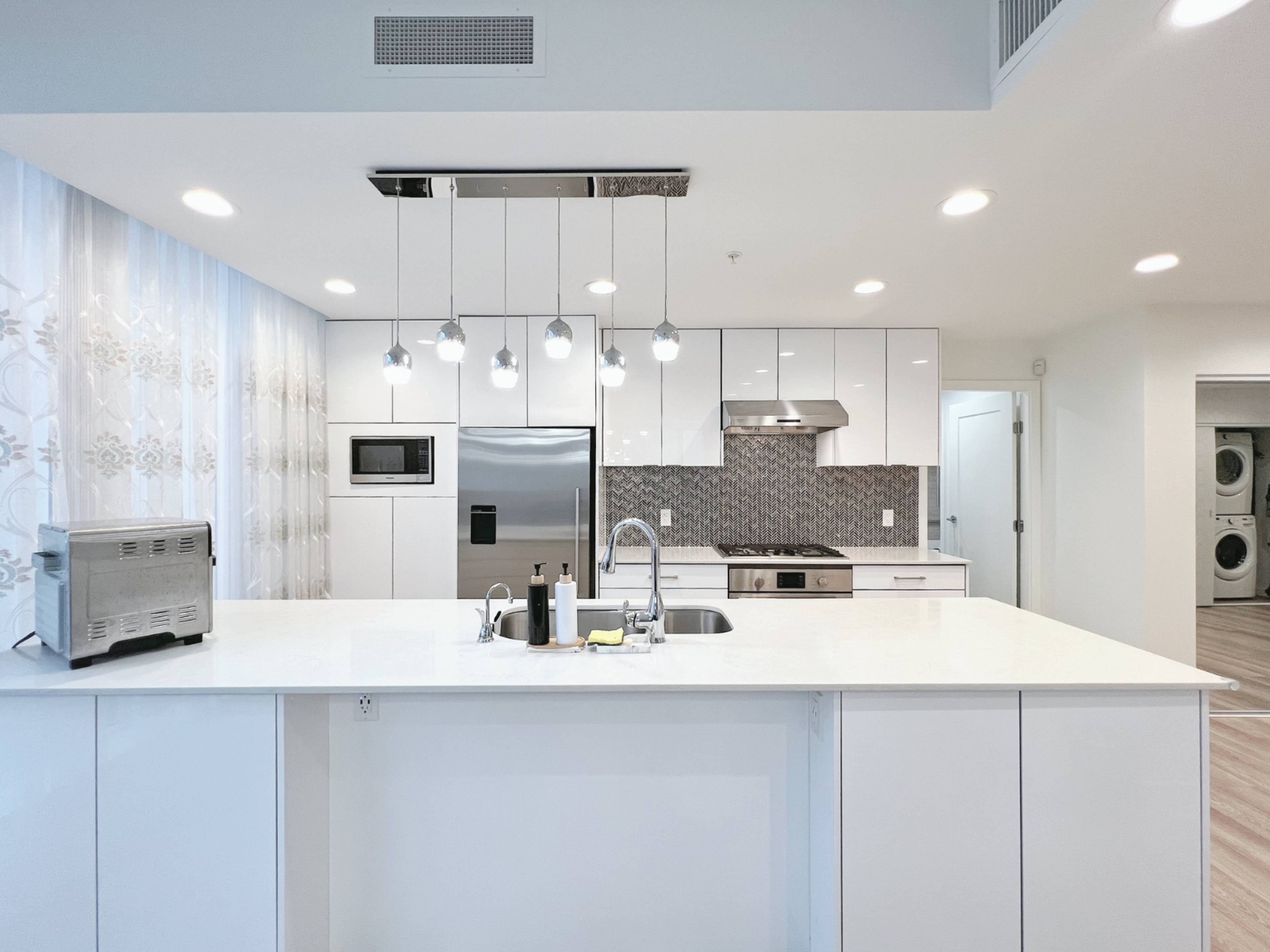 4 室  · 4 卫 for rent $4,600 / 月