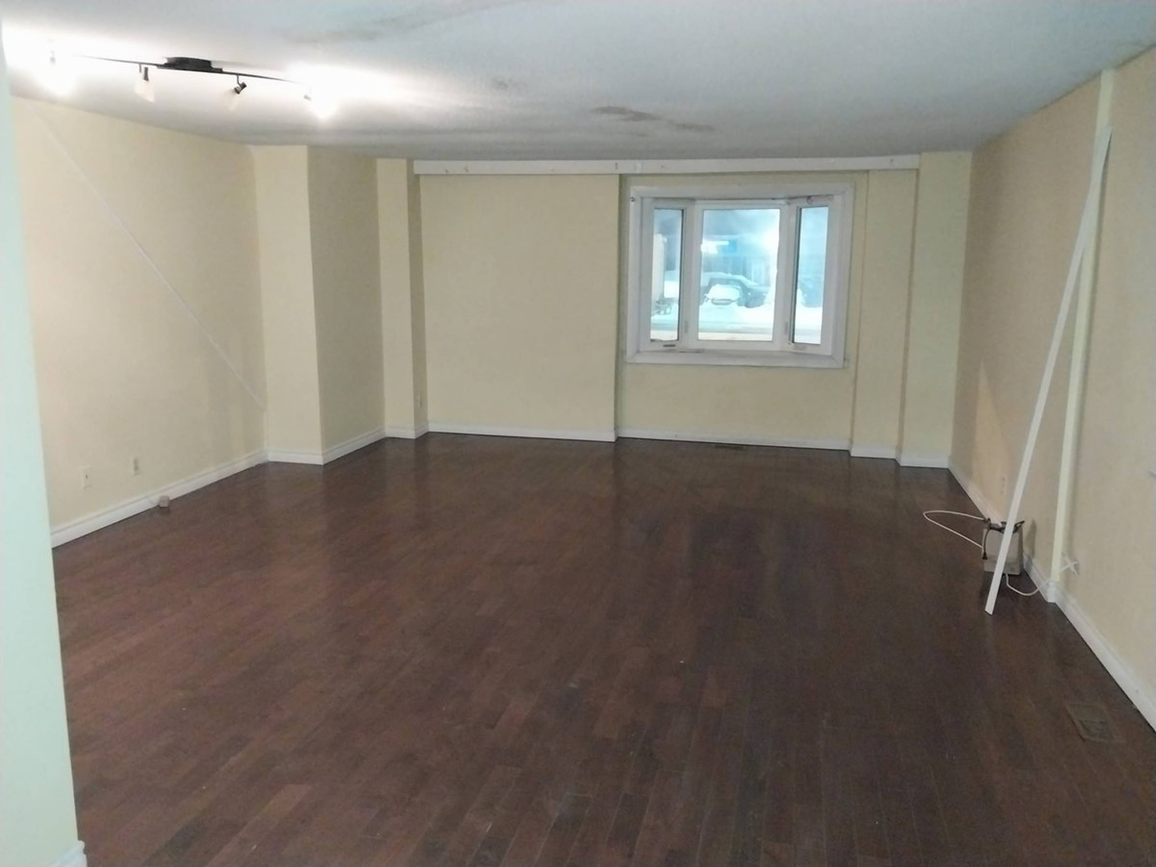 2609 Kingston Rd 2