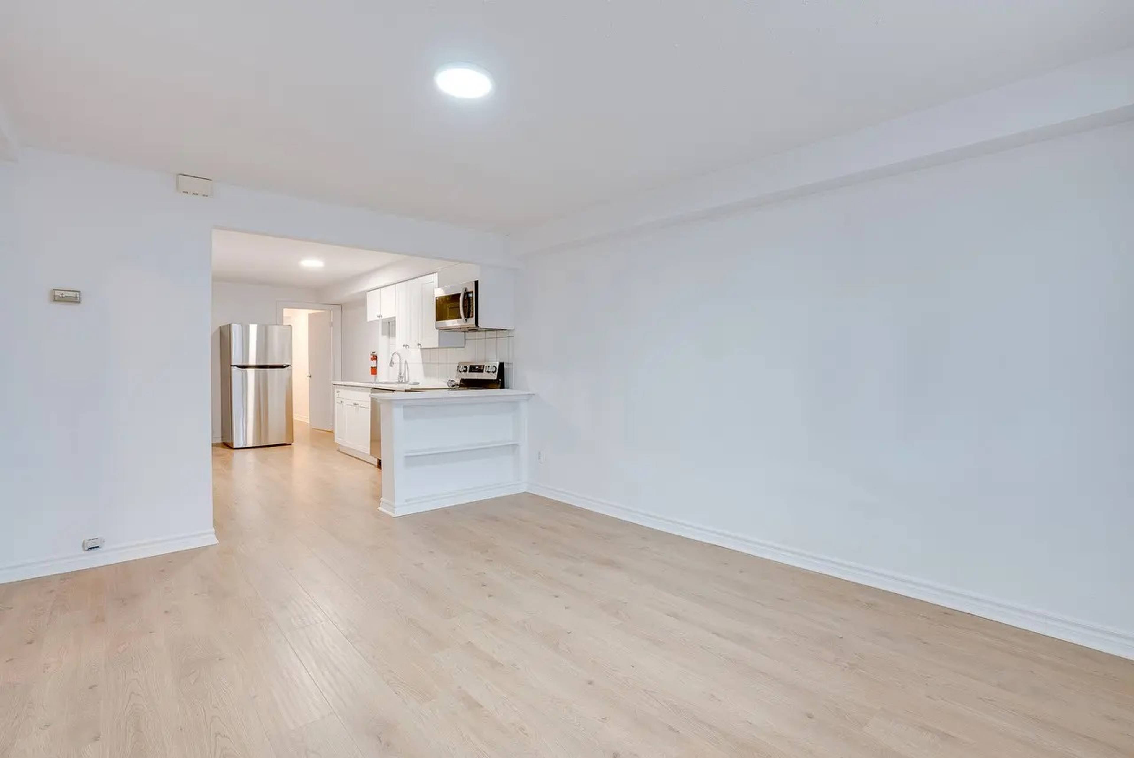 2 ch.  · 1 s. de bains for rent $2,499 / mois