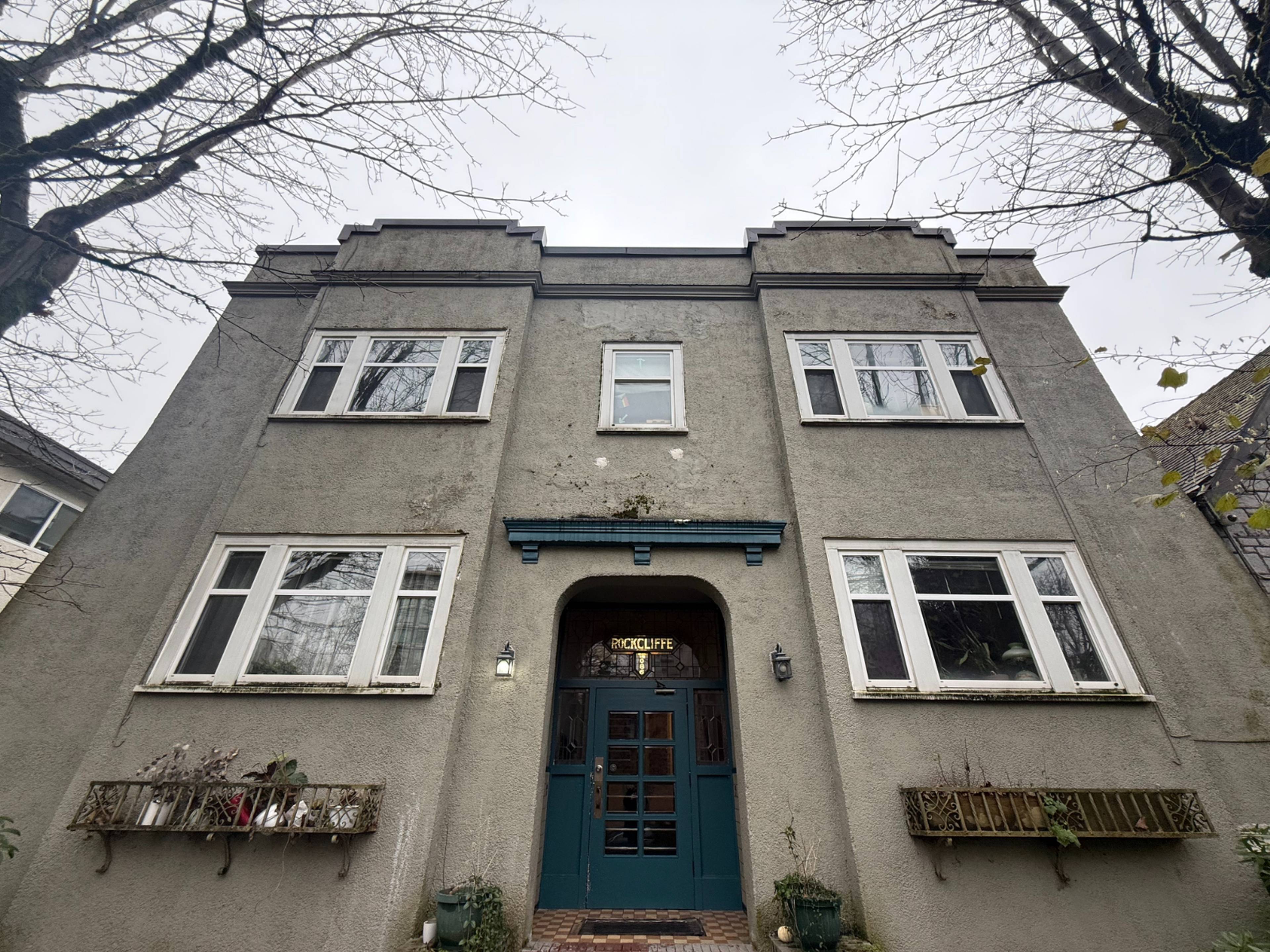 1 室  · 1 卫 for rent $1,690 / 月
