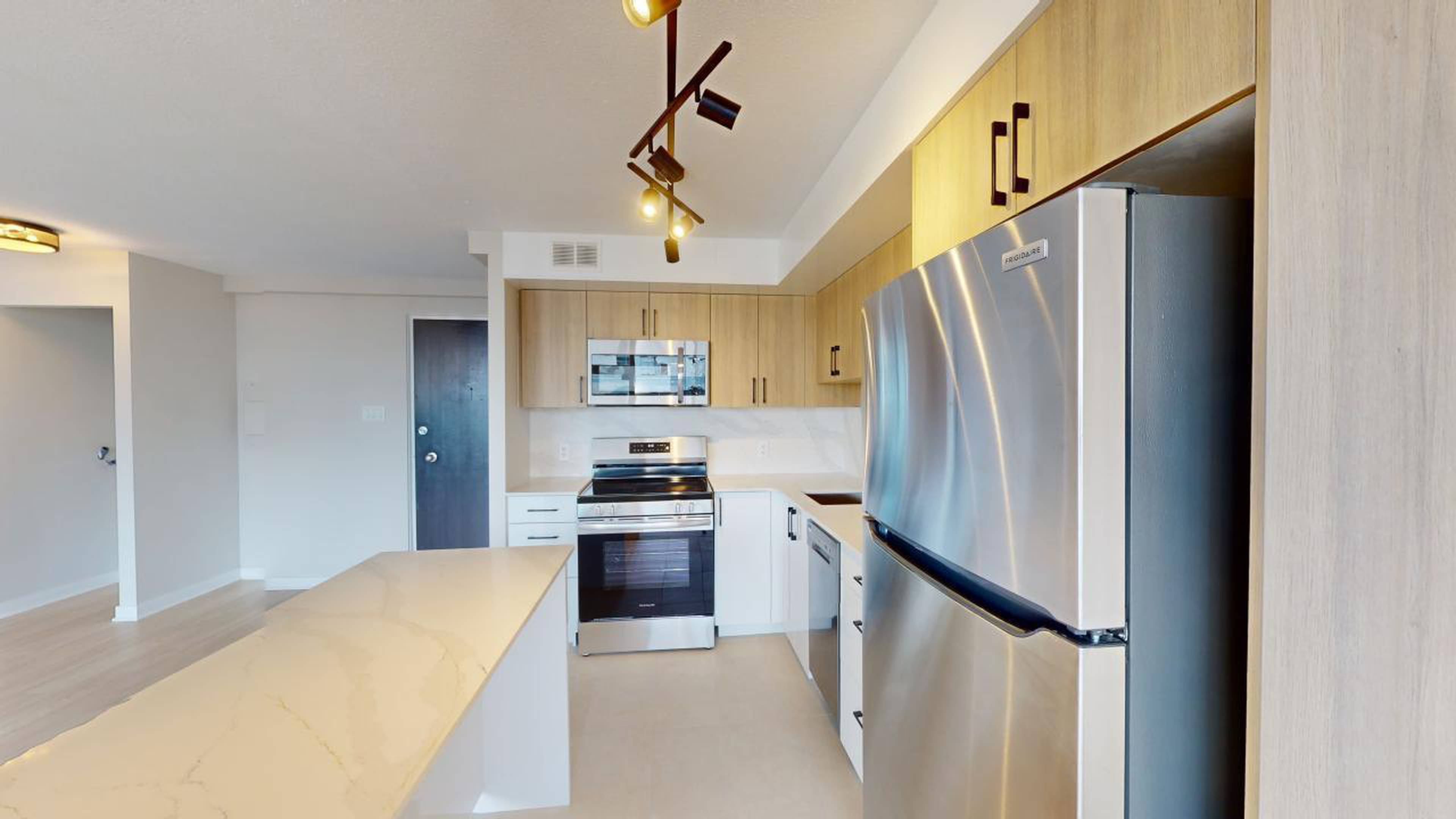 1 ch.  · 1 s. de bains for rent $1,950 / mois
