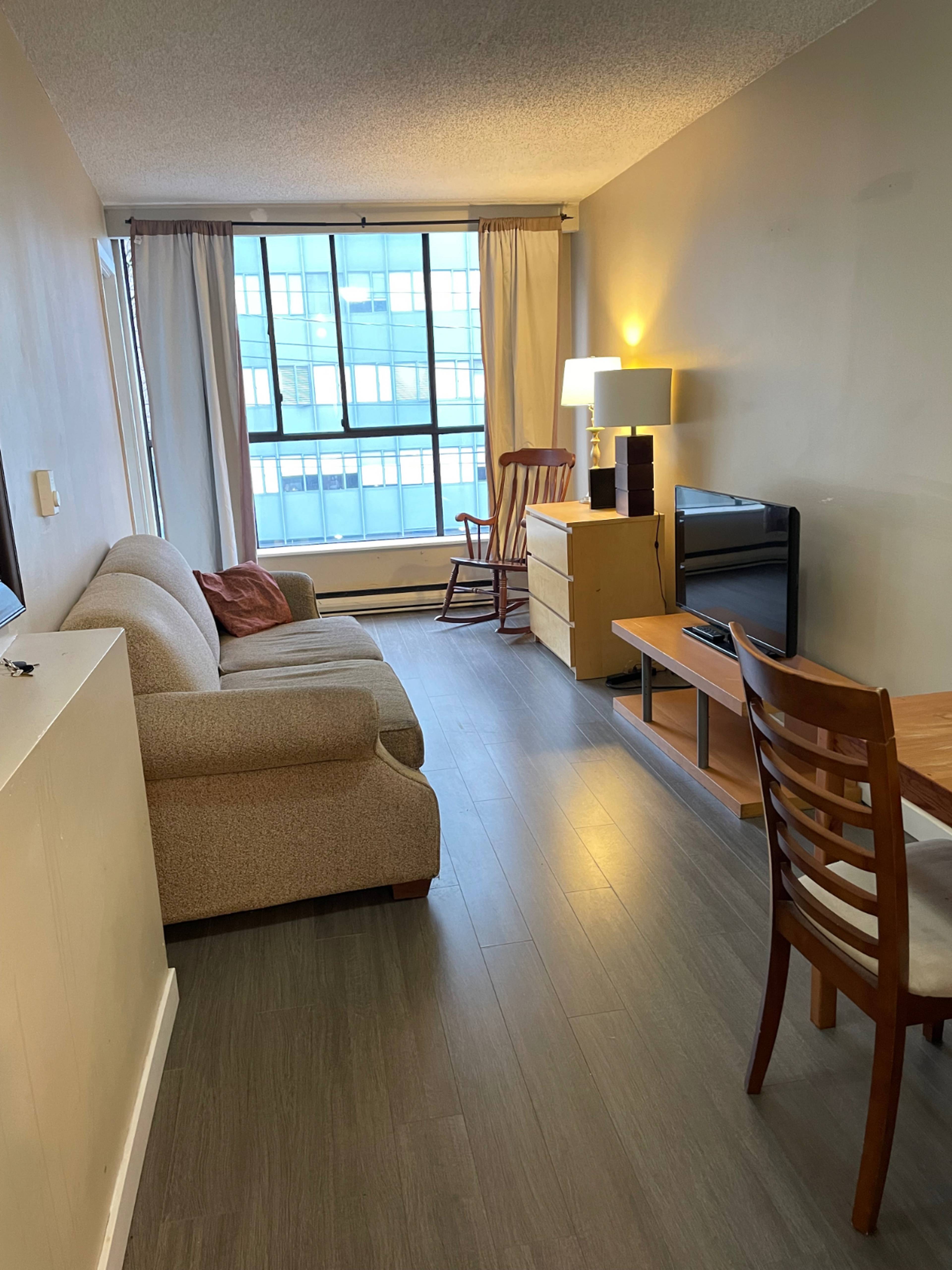 Room for rent $1,285 / month