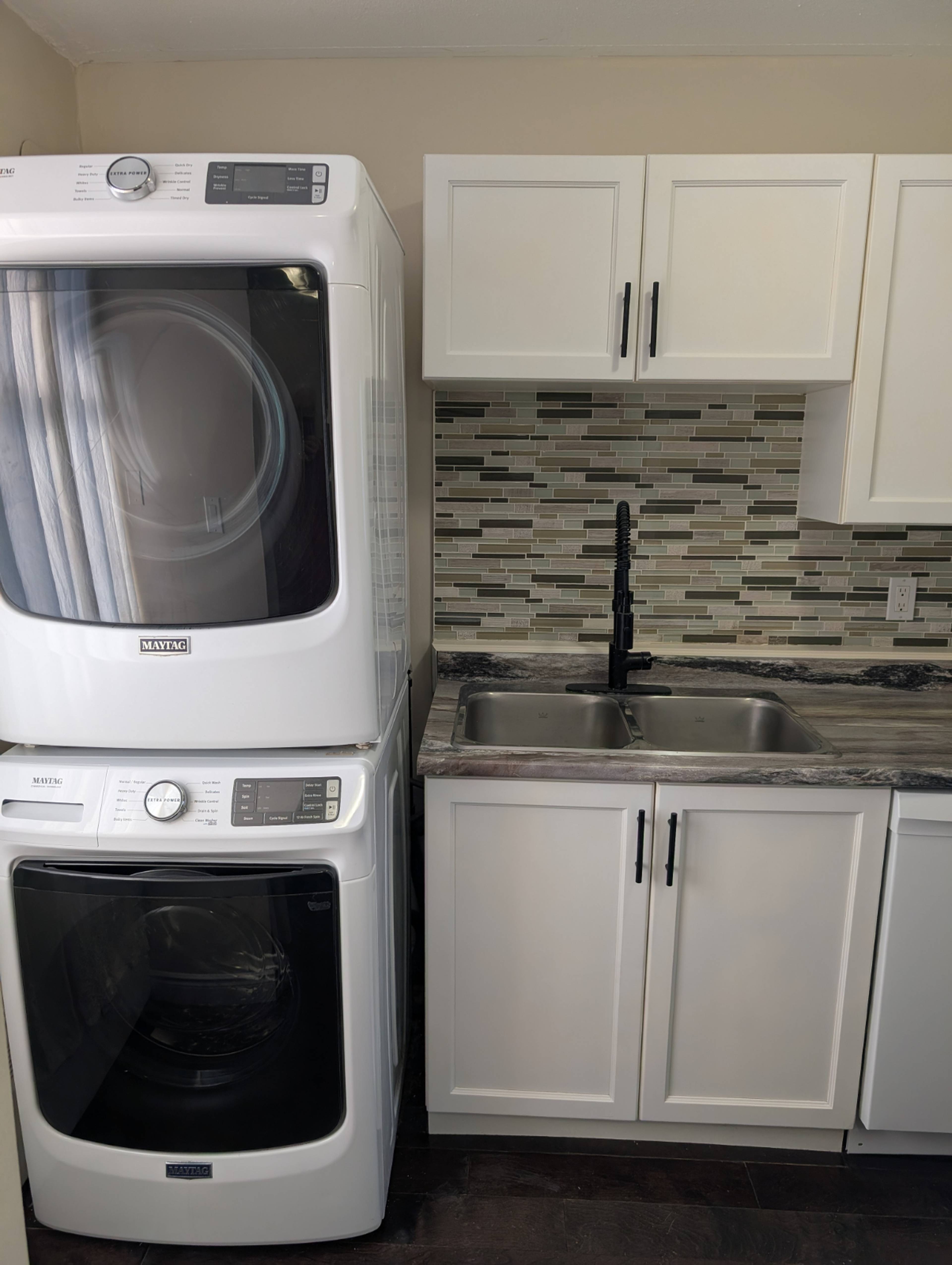 2 ch.  · 1 s. de bains for rent $2,150 / mois