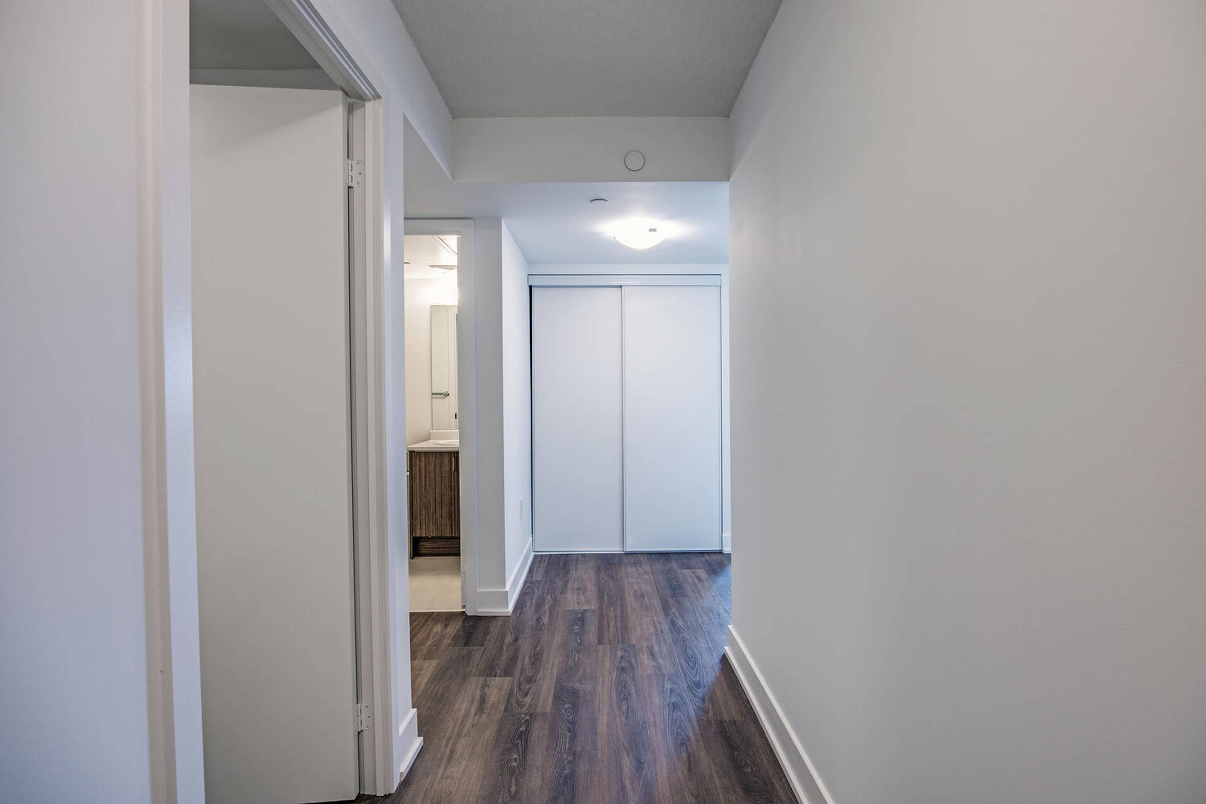 1 ch.  · 1 s. de bains for rent $2,150 / mois