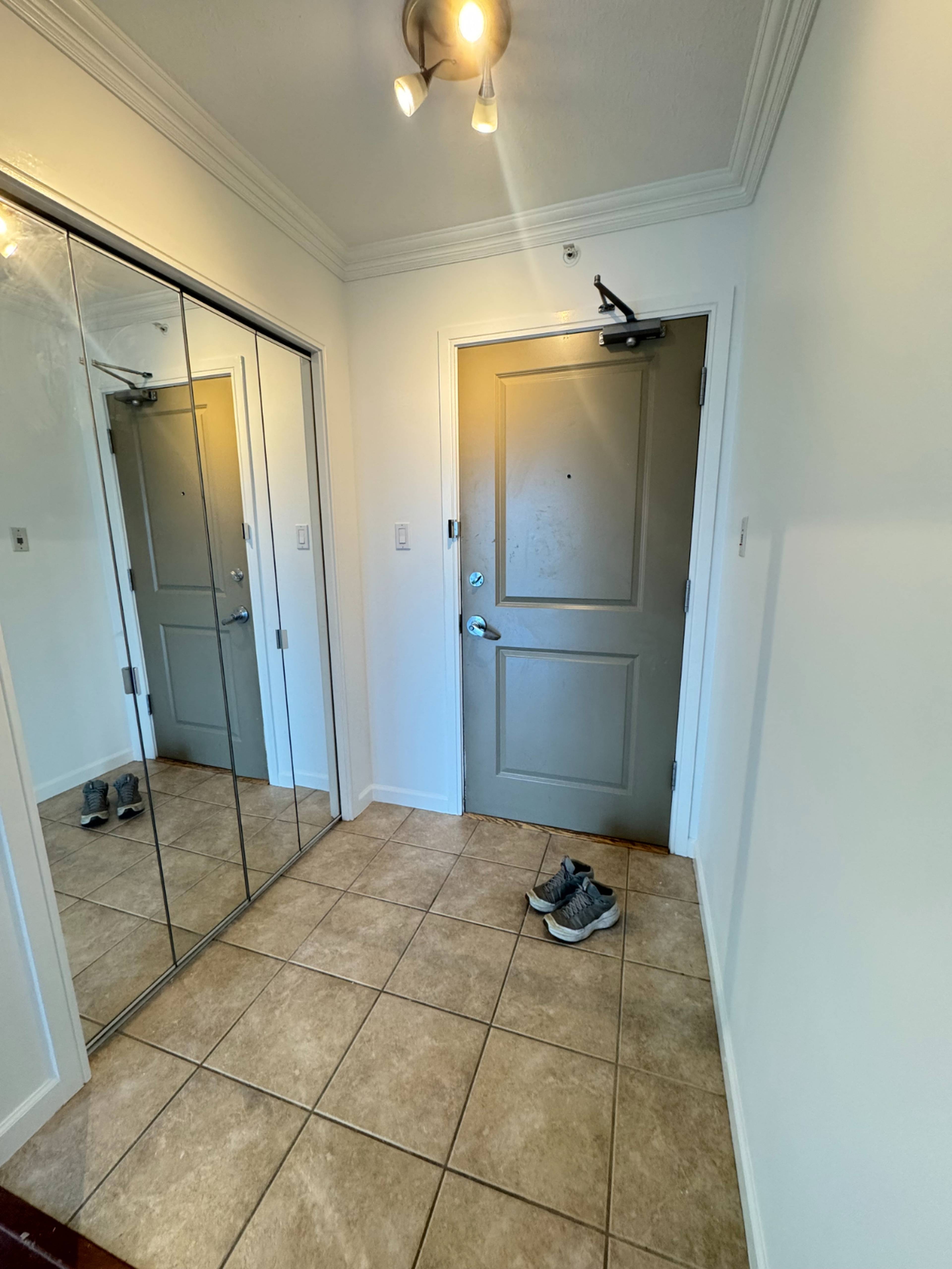 3 ch.  · 2 s. de bains for rent $3,400 / mois