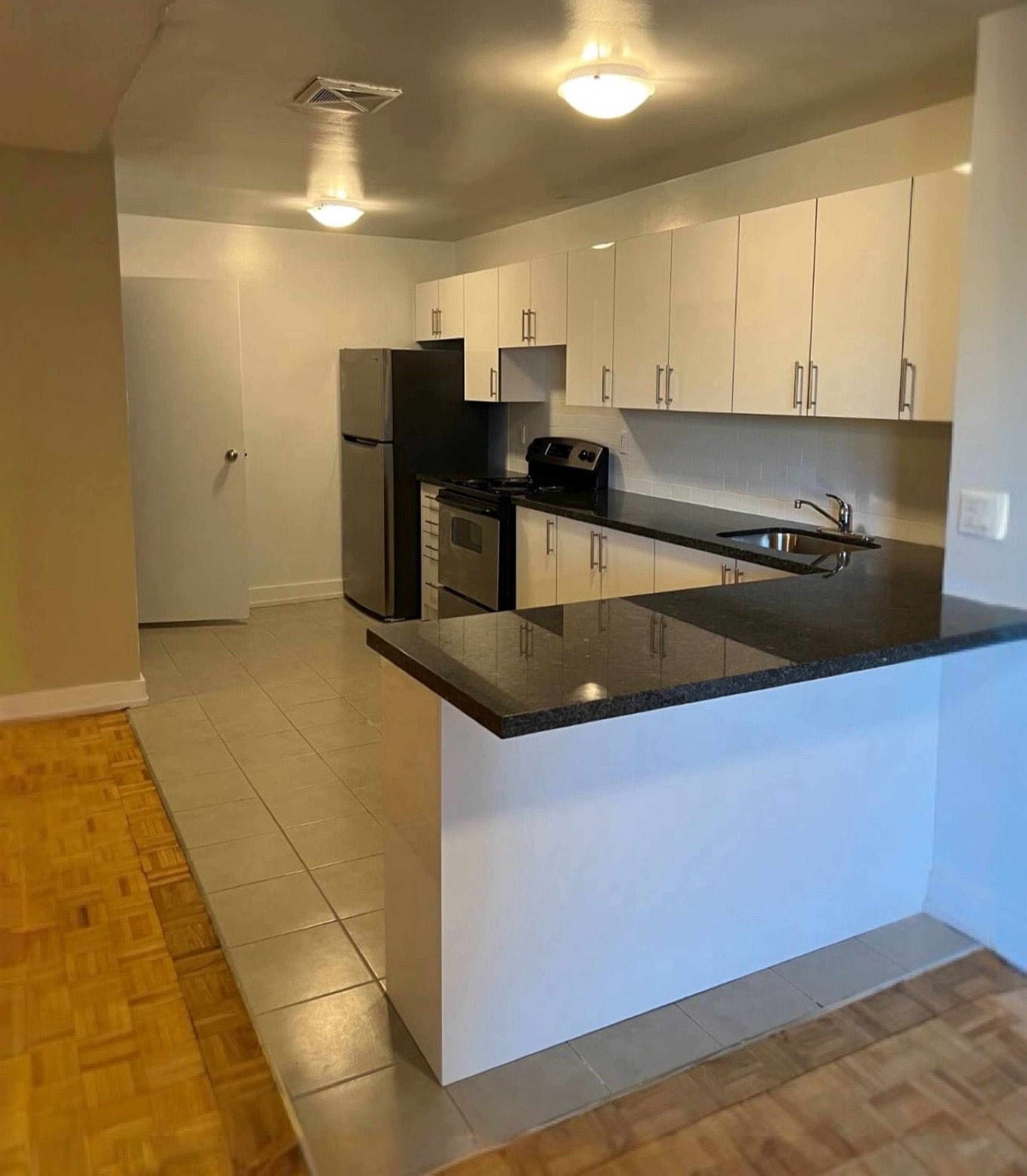 Room for rent $600 / month