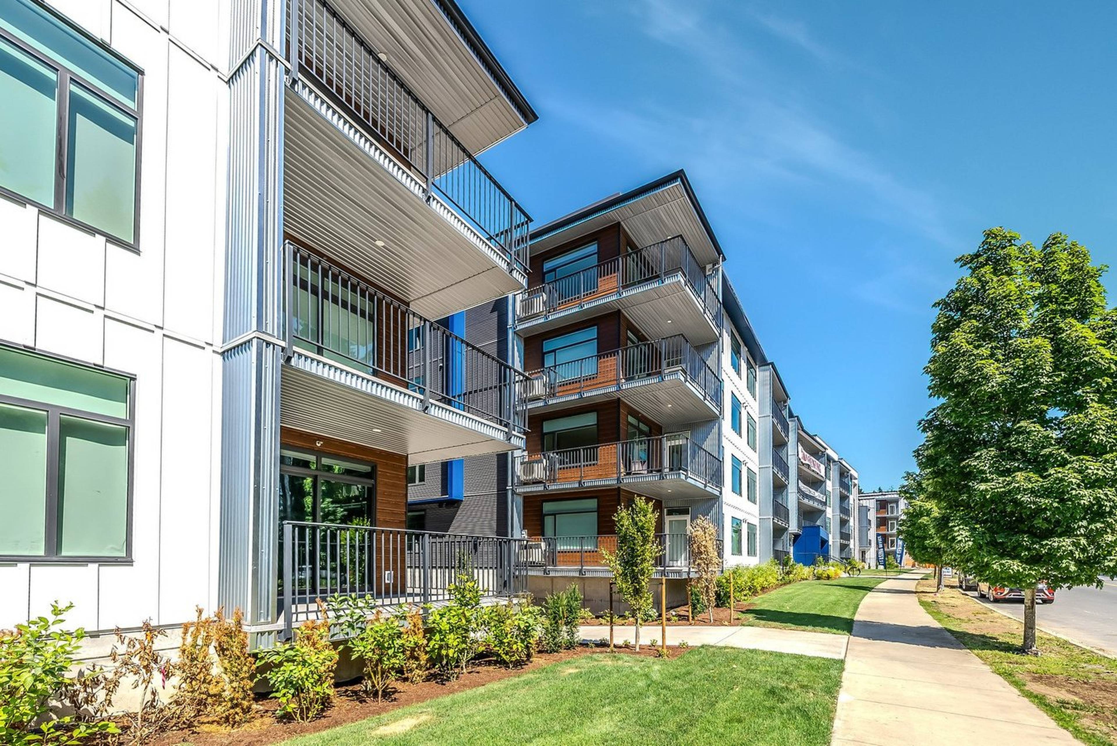 1 ch.  · 1 s. de bains for rent $1,945 / mois