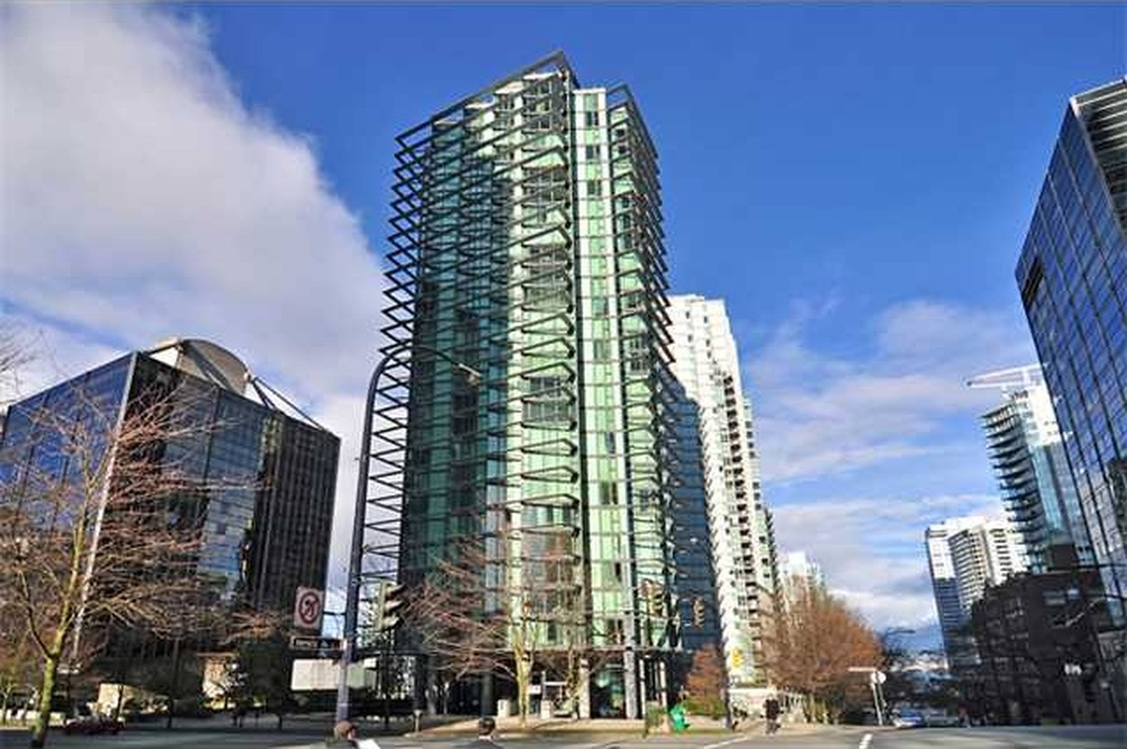 2 Bed  · 1 Bath for rent $2,700 / month