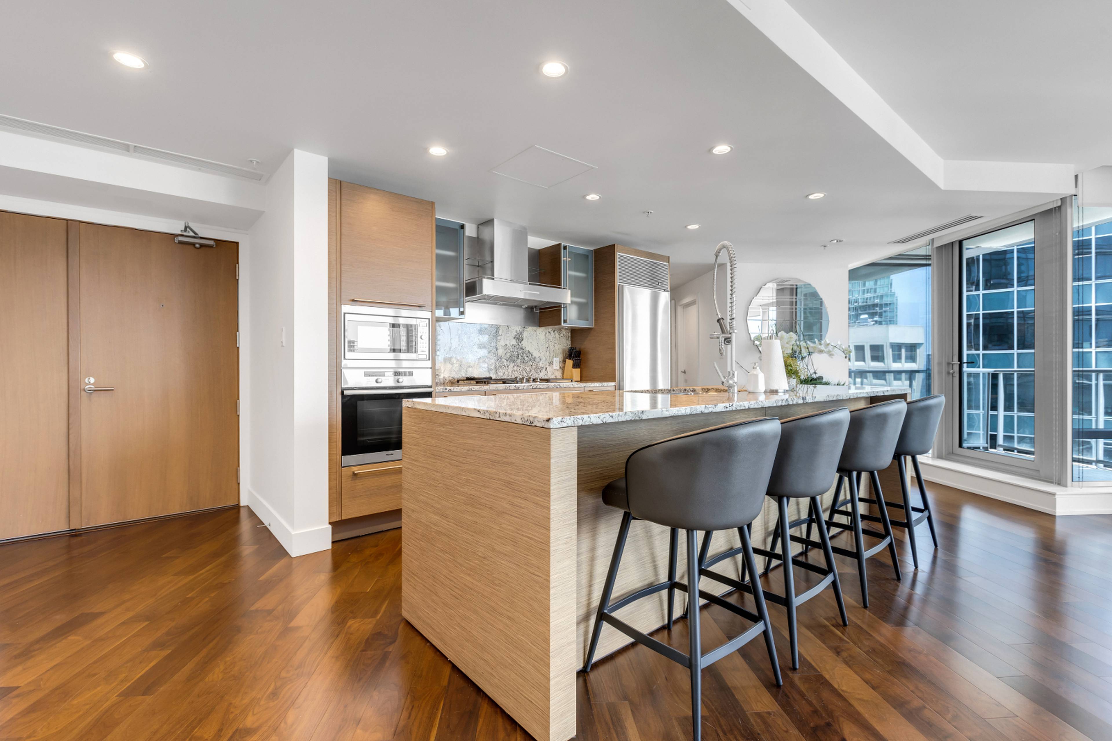 2 室  · 2 卫 for rent $7,000 / 月