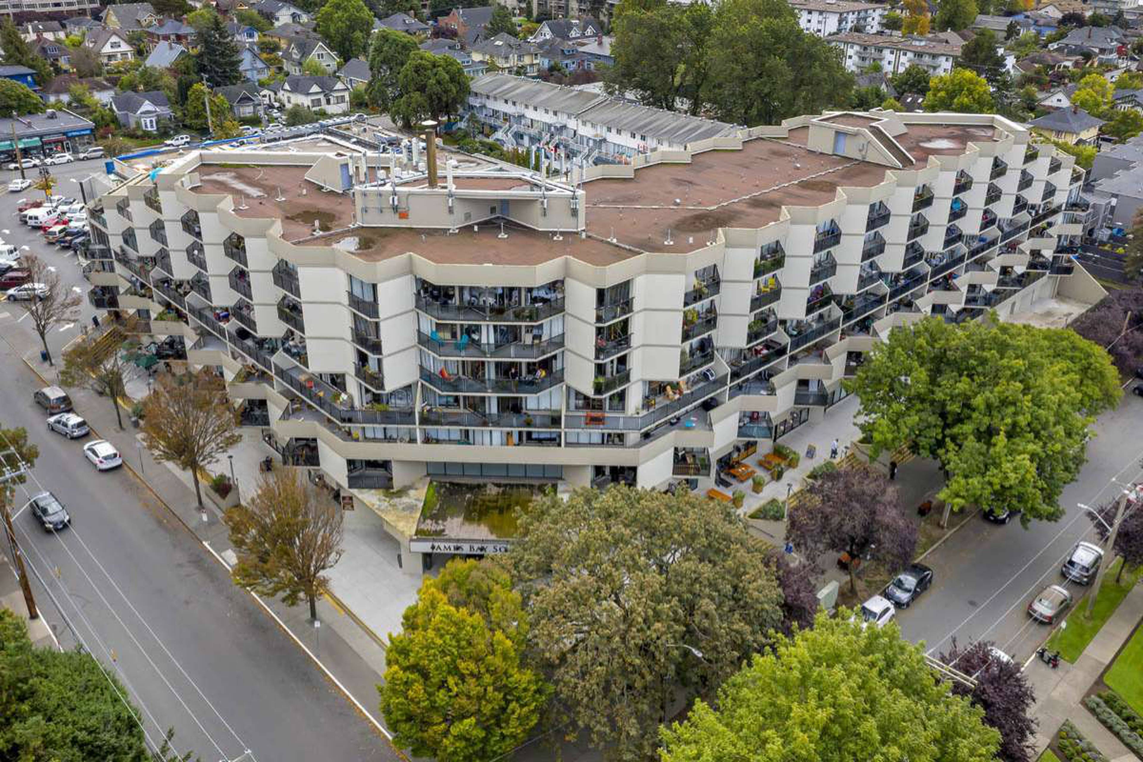 2 Bed  · 1 Bath for rent $2,595 / month