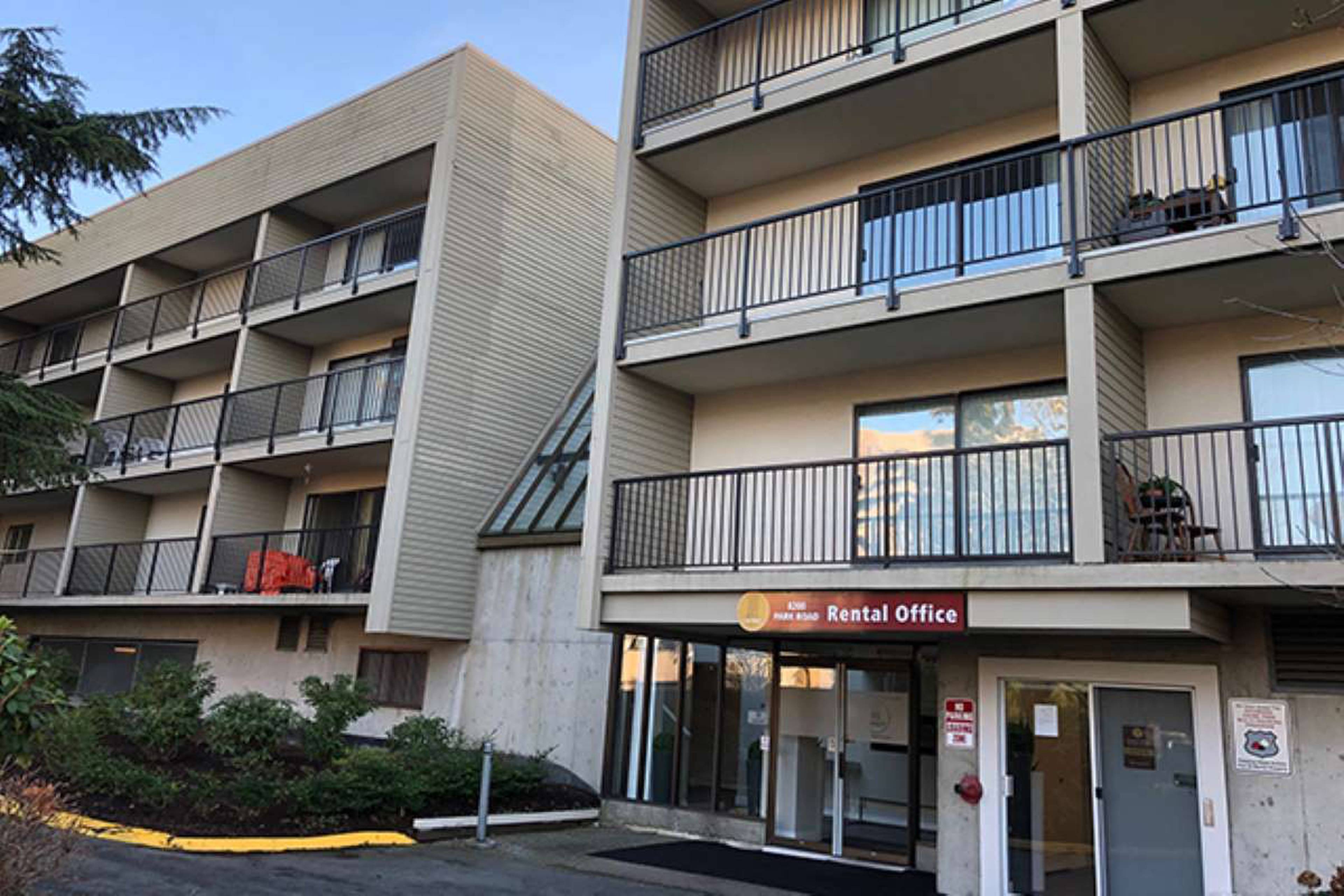 1 ch.  · 1 s. de bains for rent $1,930 / mois