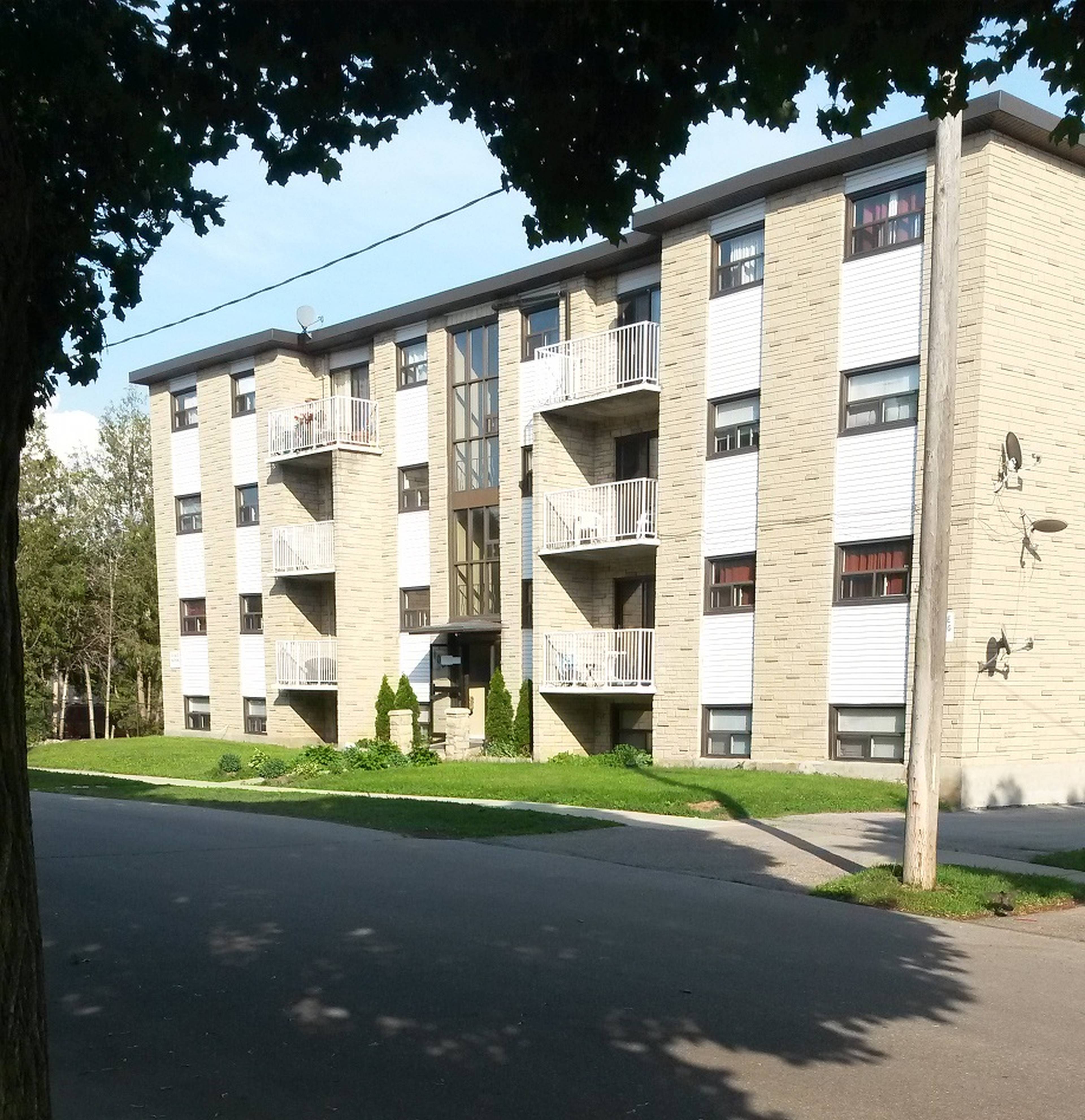 2 室  · 1 卫 for rent $1,795 / 月