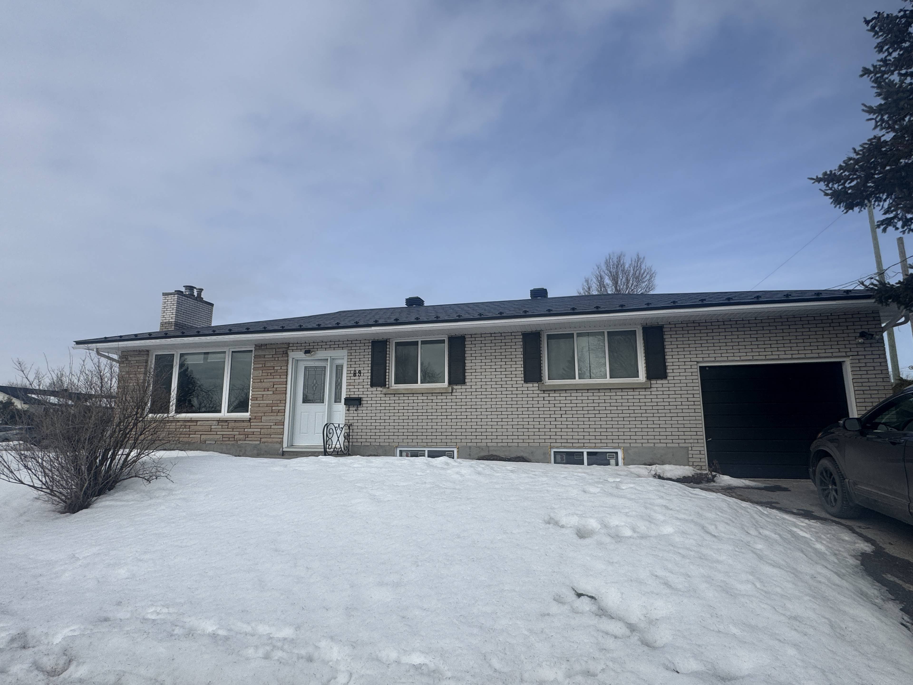 4 Bed  · 1 Bath for rent $2,000 / month
