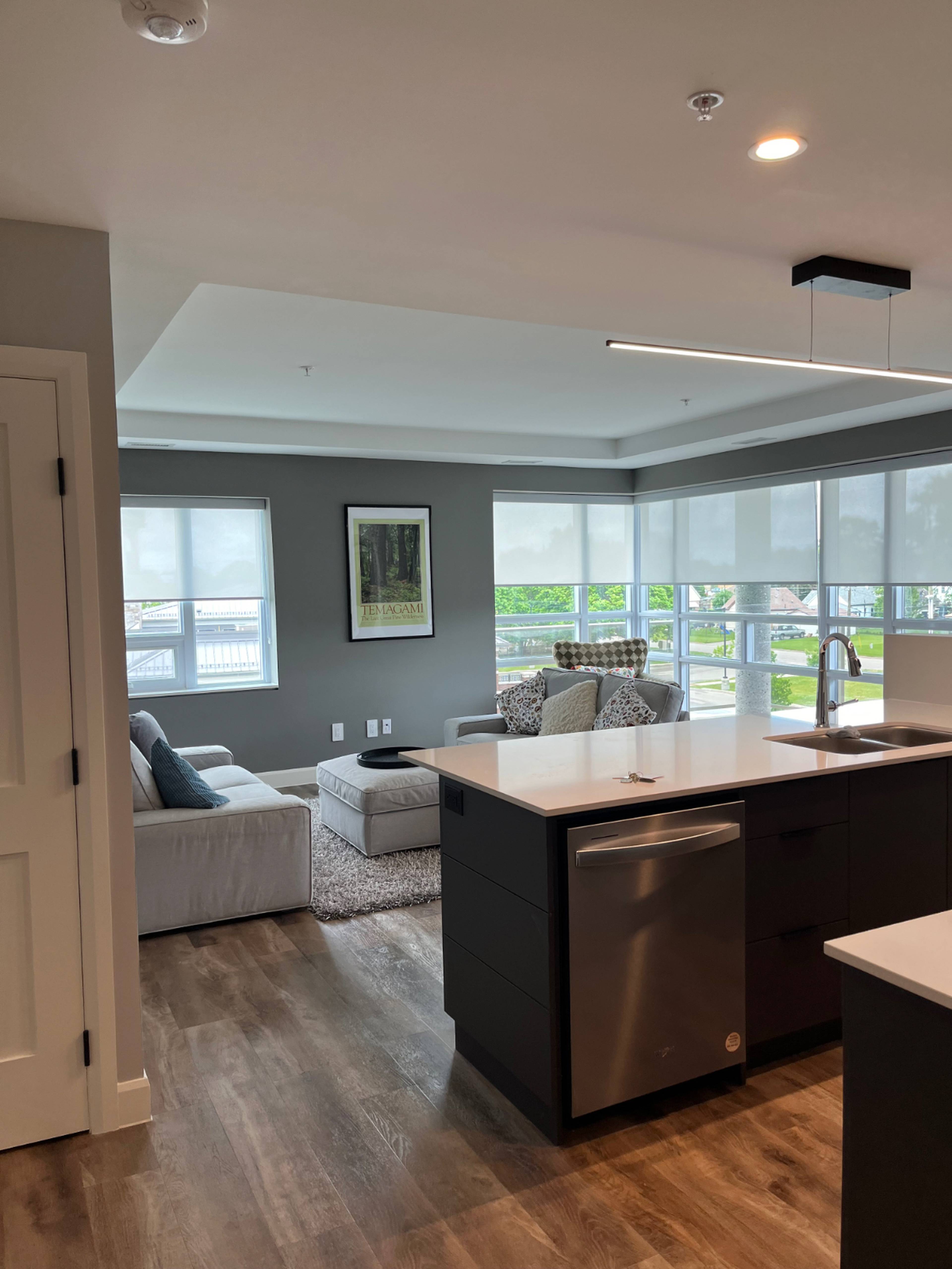 2 ch.  · 2 s. de bains for rent $2,350 / mois