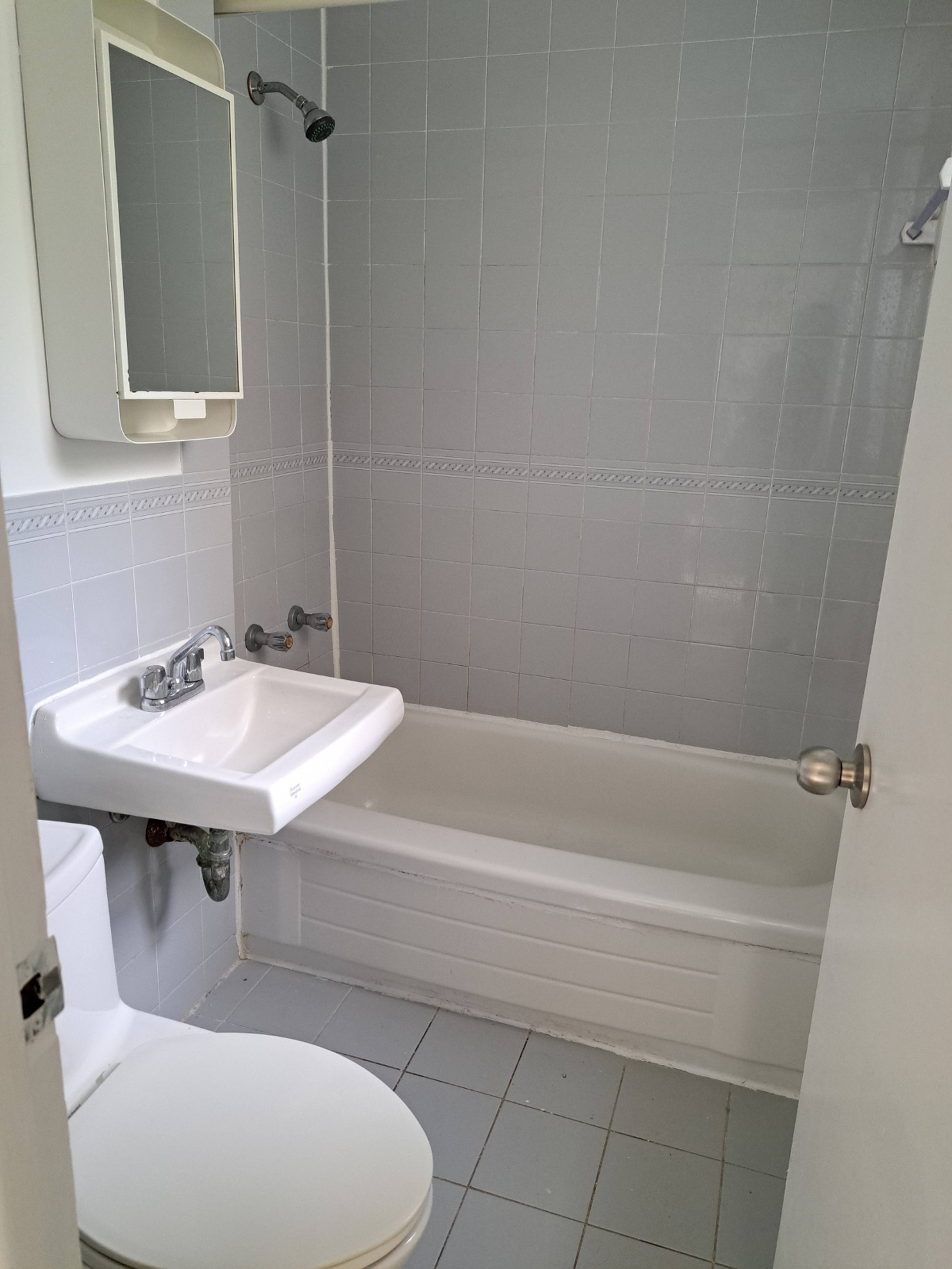 2 Bed  · 1 Bath for rent $1,950 / month