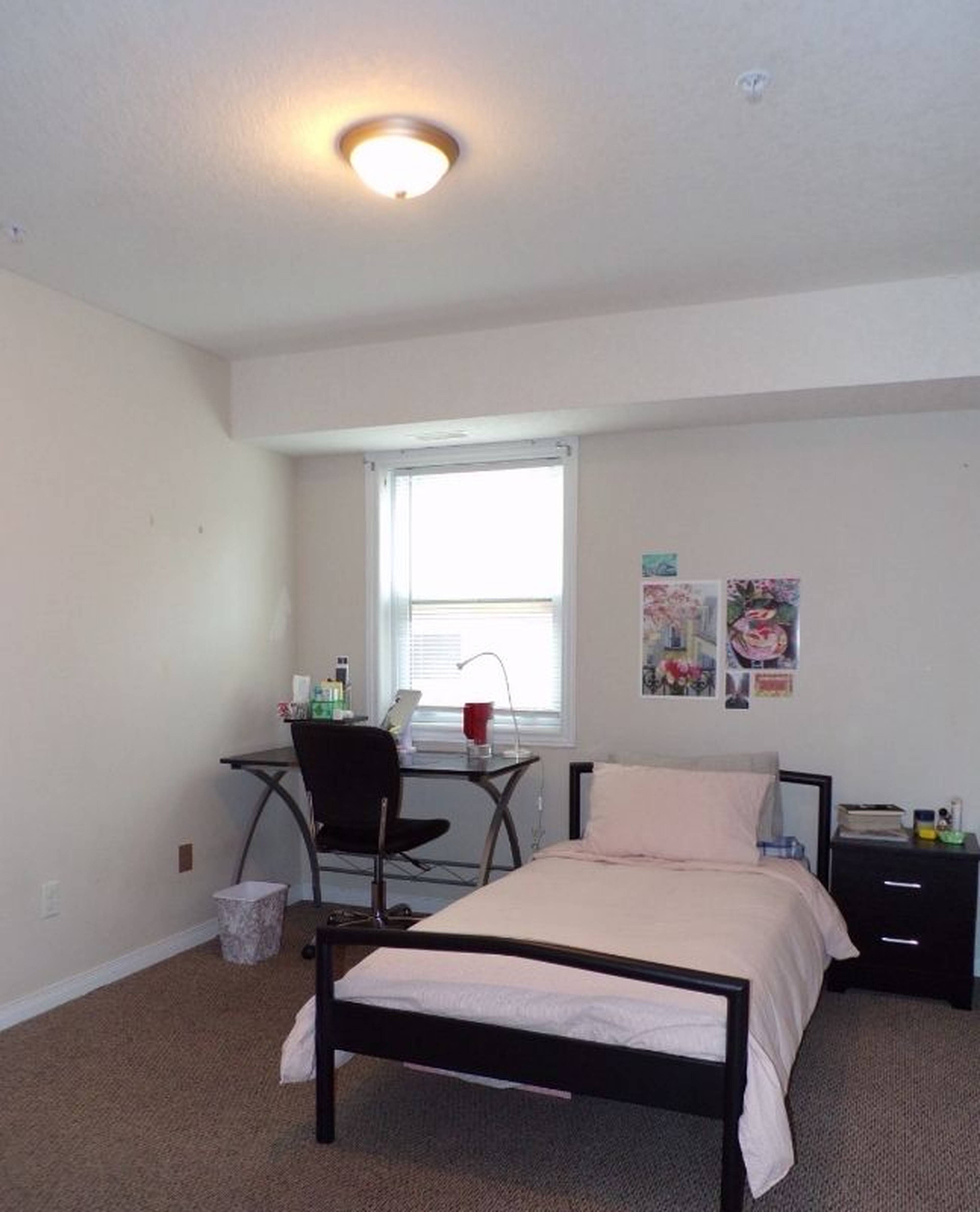 Room for rent $700 / month