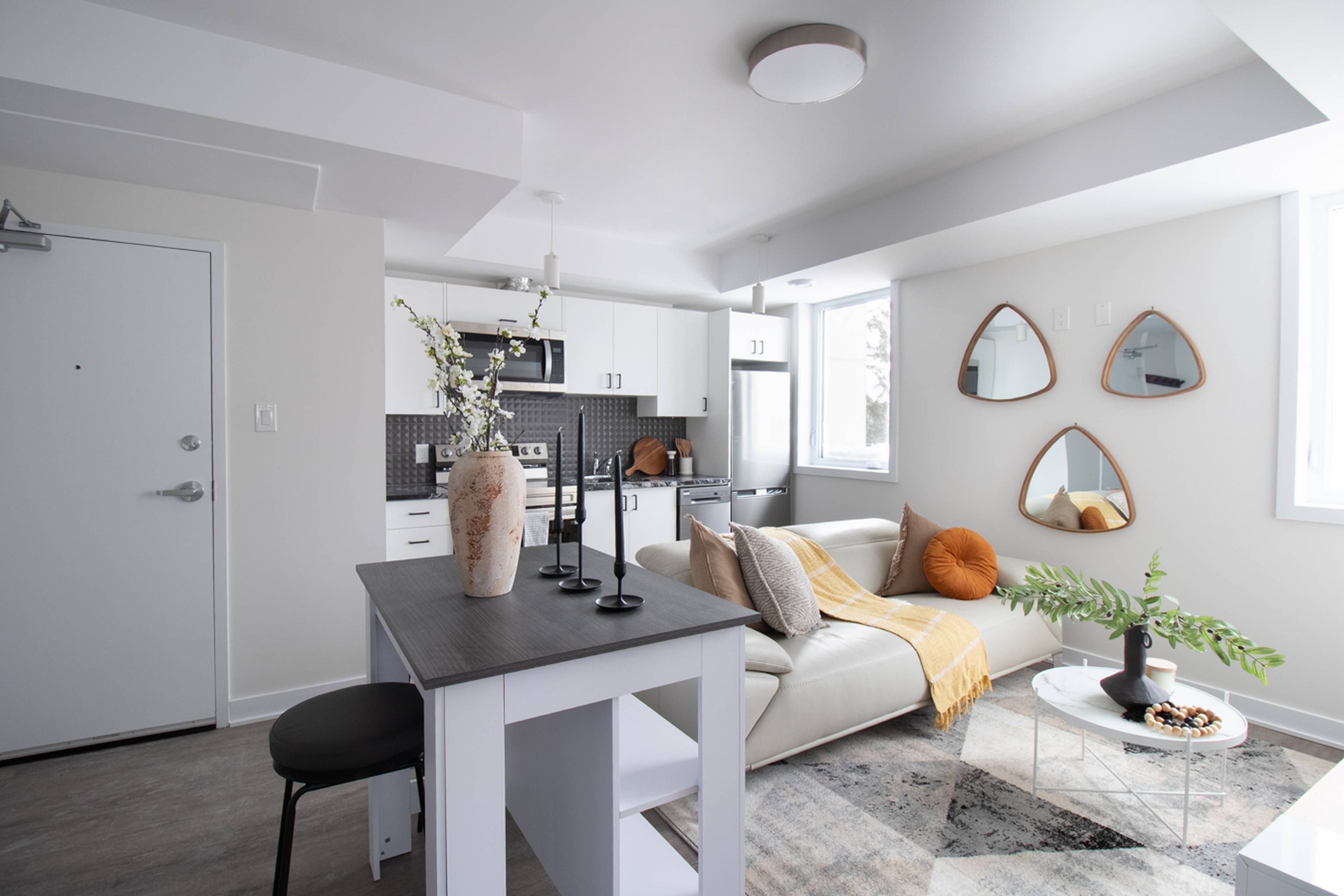 1 室  · 1 卫 for rent $1,080 / 月