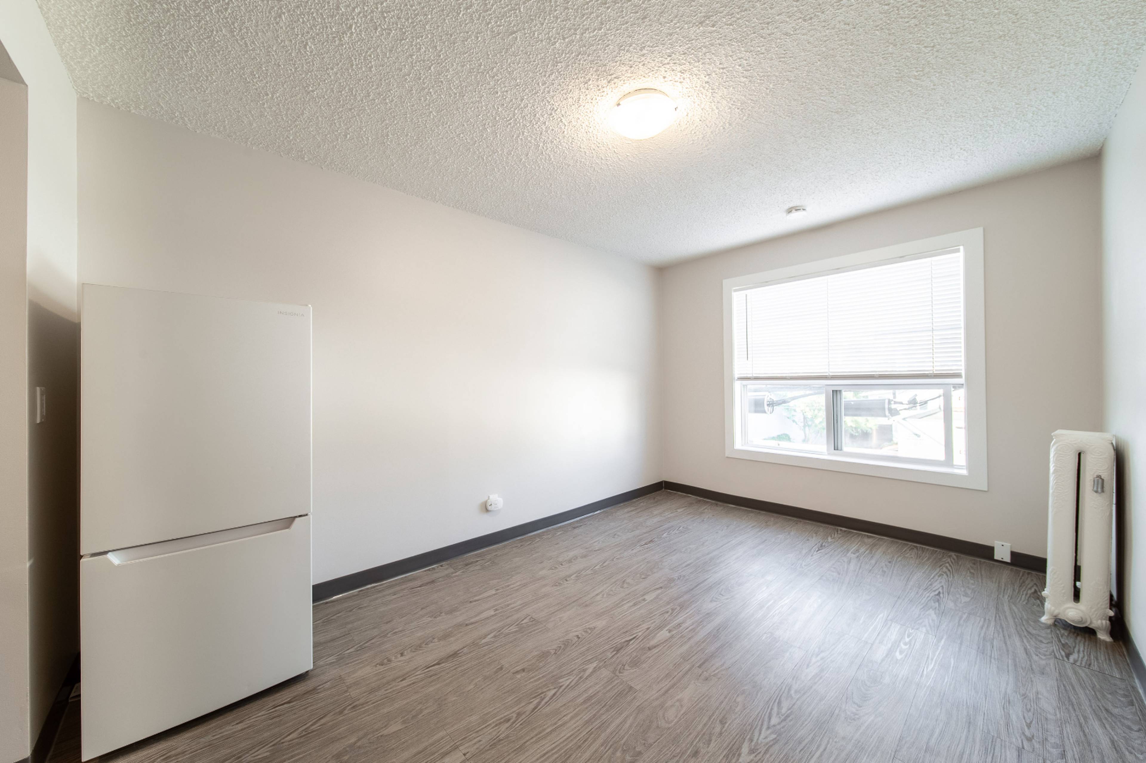 1 ch.  · 1 s. de bains for rent $1,115 / mois