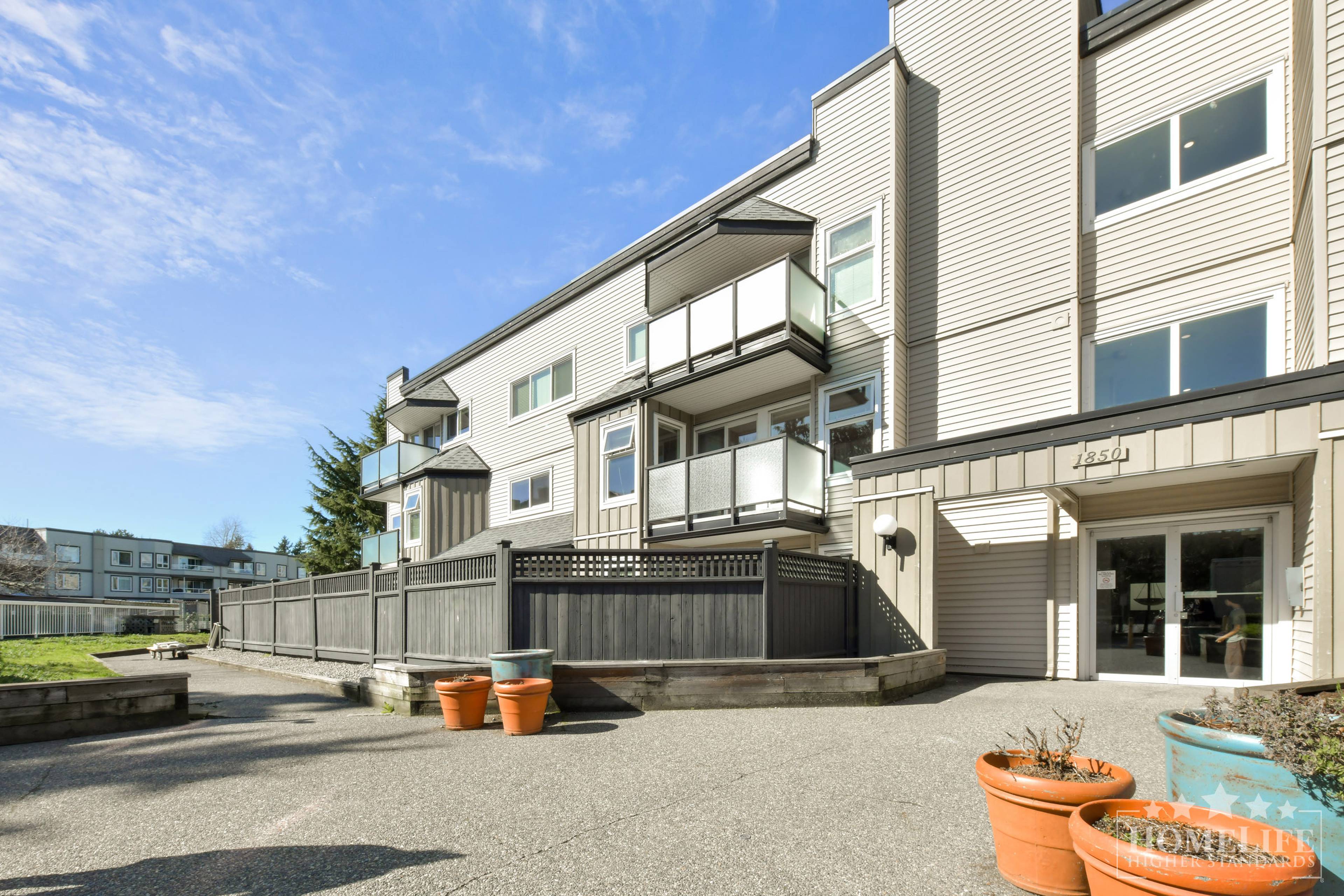 2 Bed  · 1 Bath for rent $2,000 / month