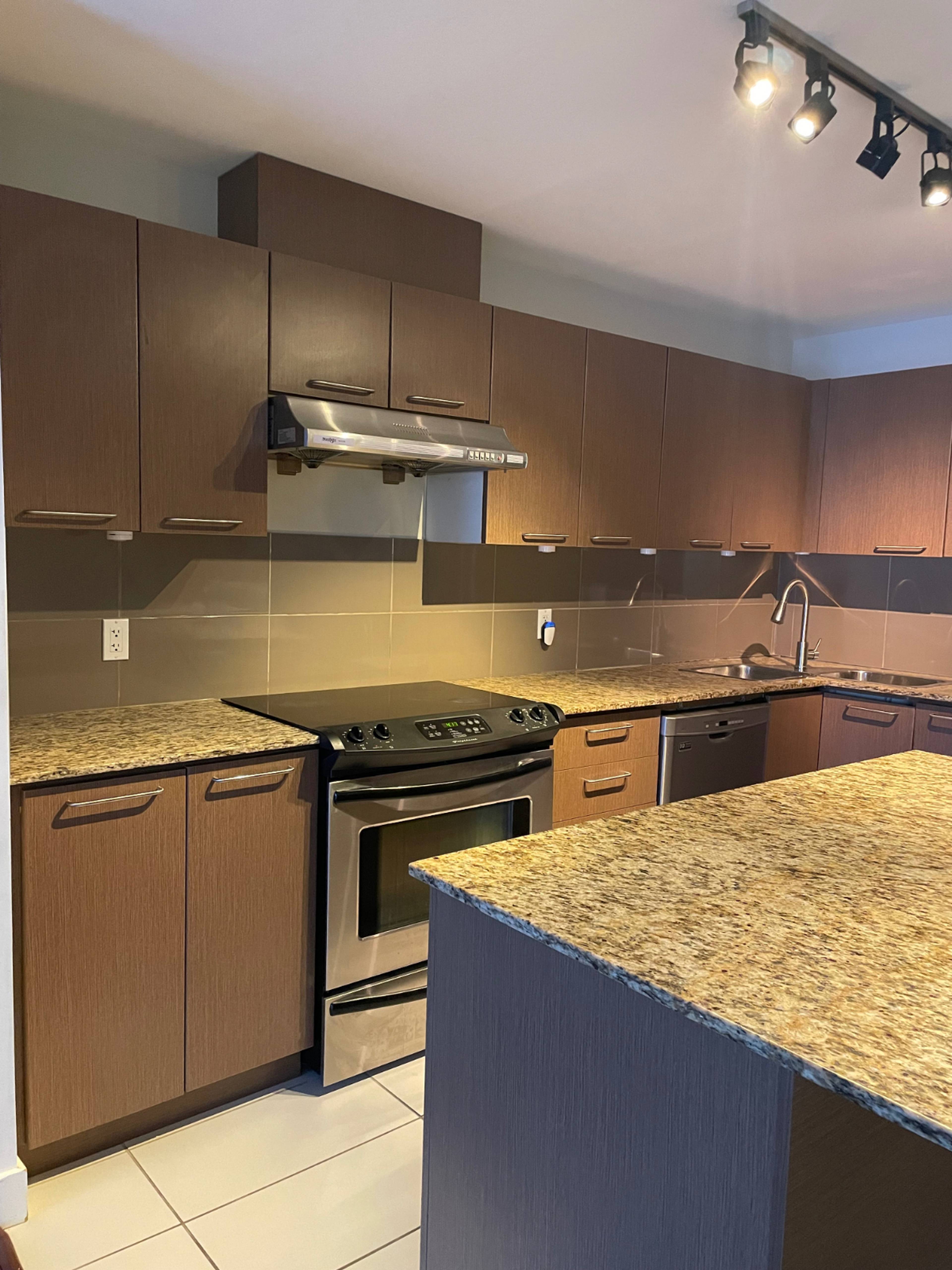 2 Bed  · 2 Bath for rent $2,000 / month