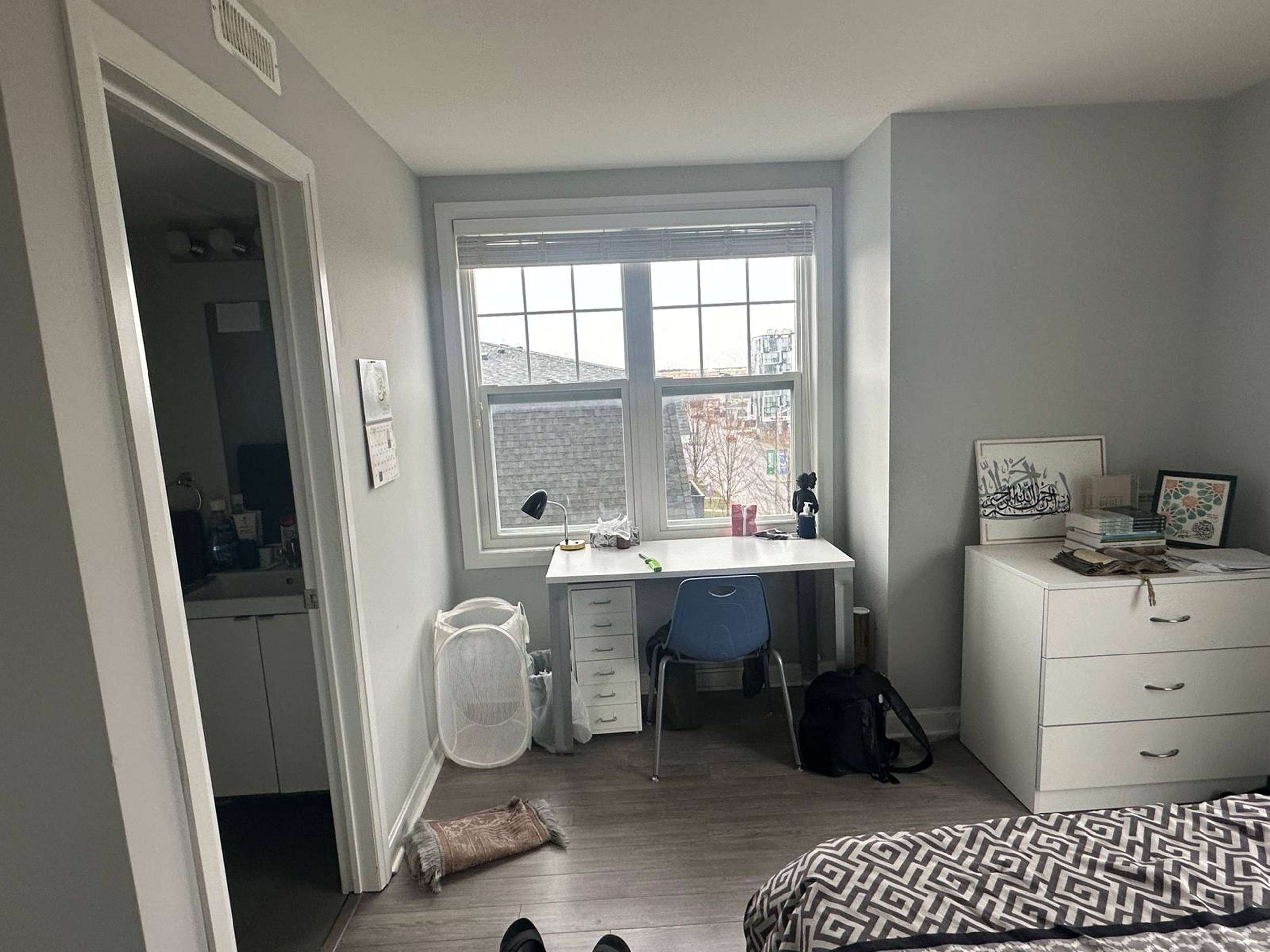 Room for rent $899 / month