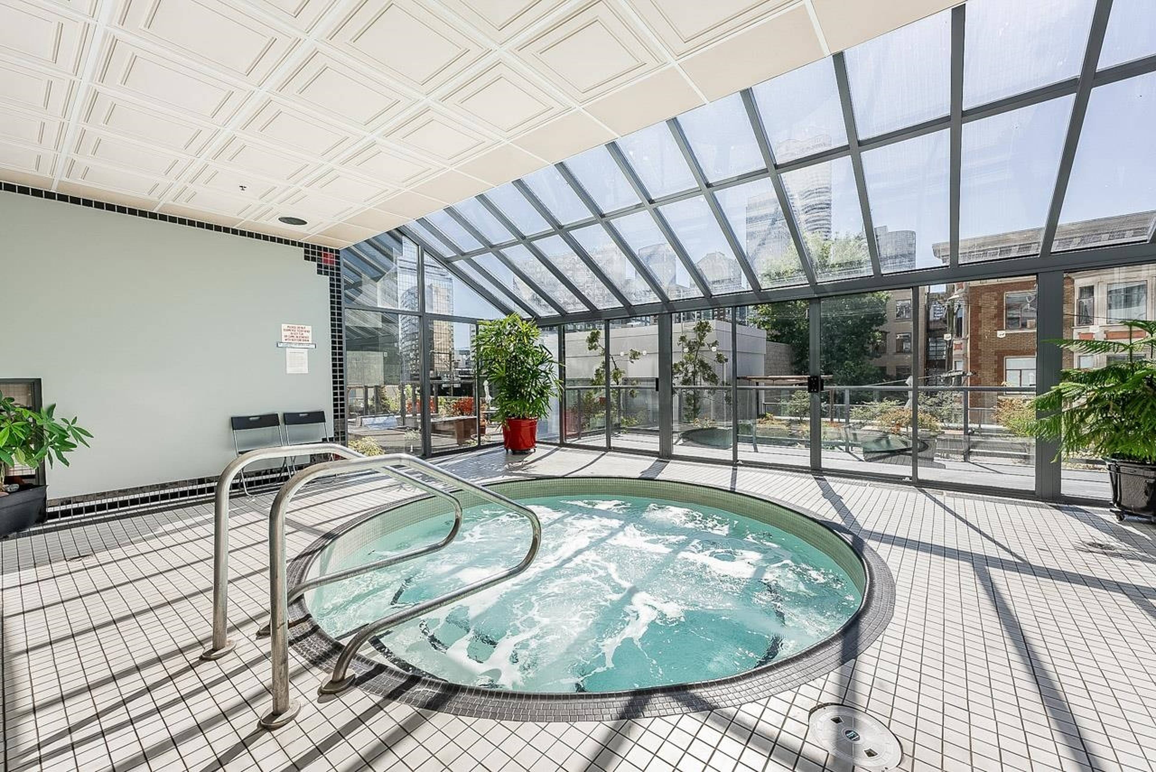 1060 Alberni St 17