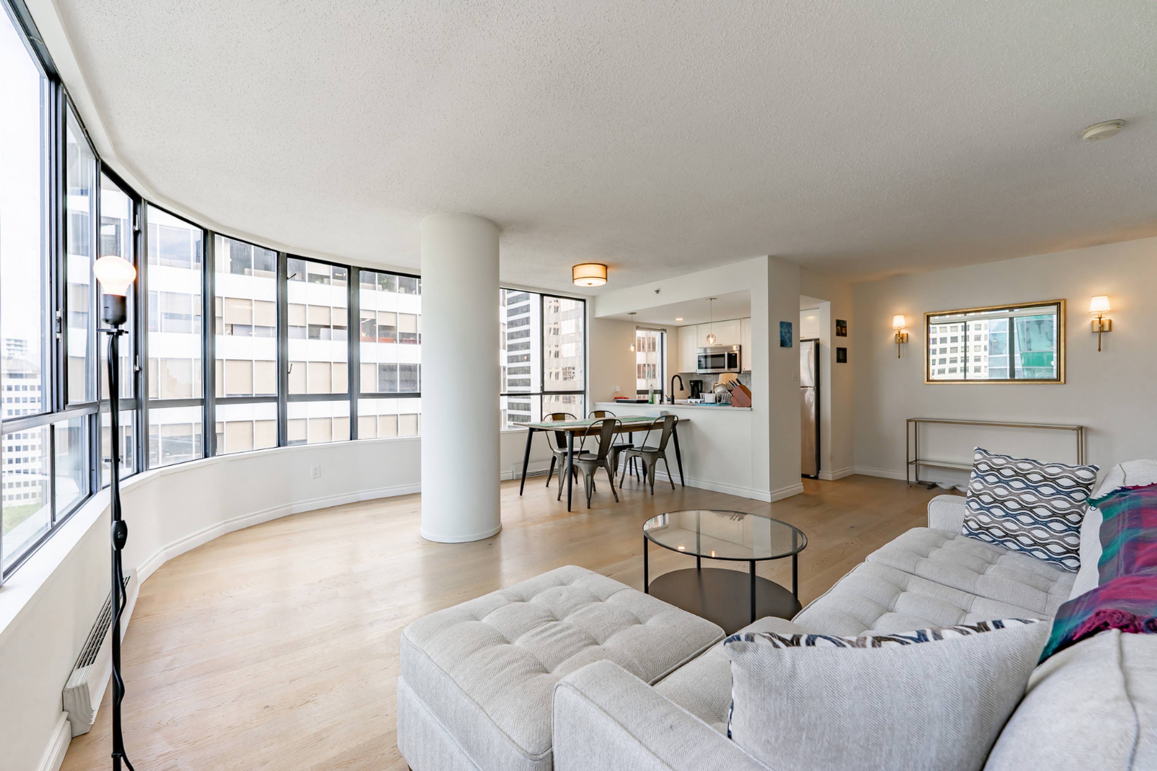 1060 Alberni St 4