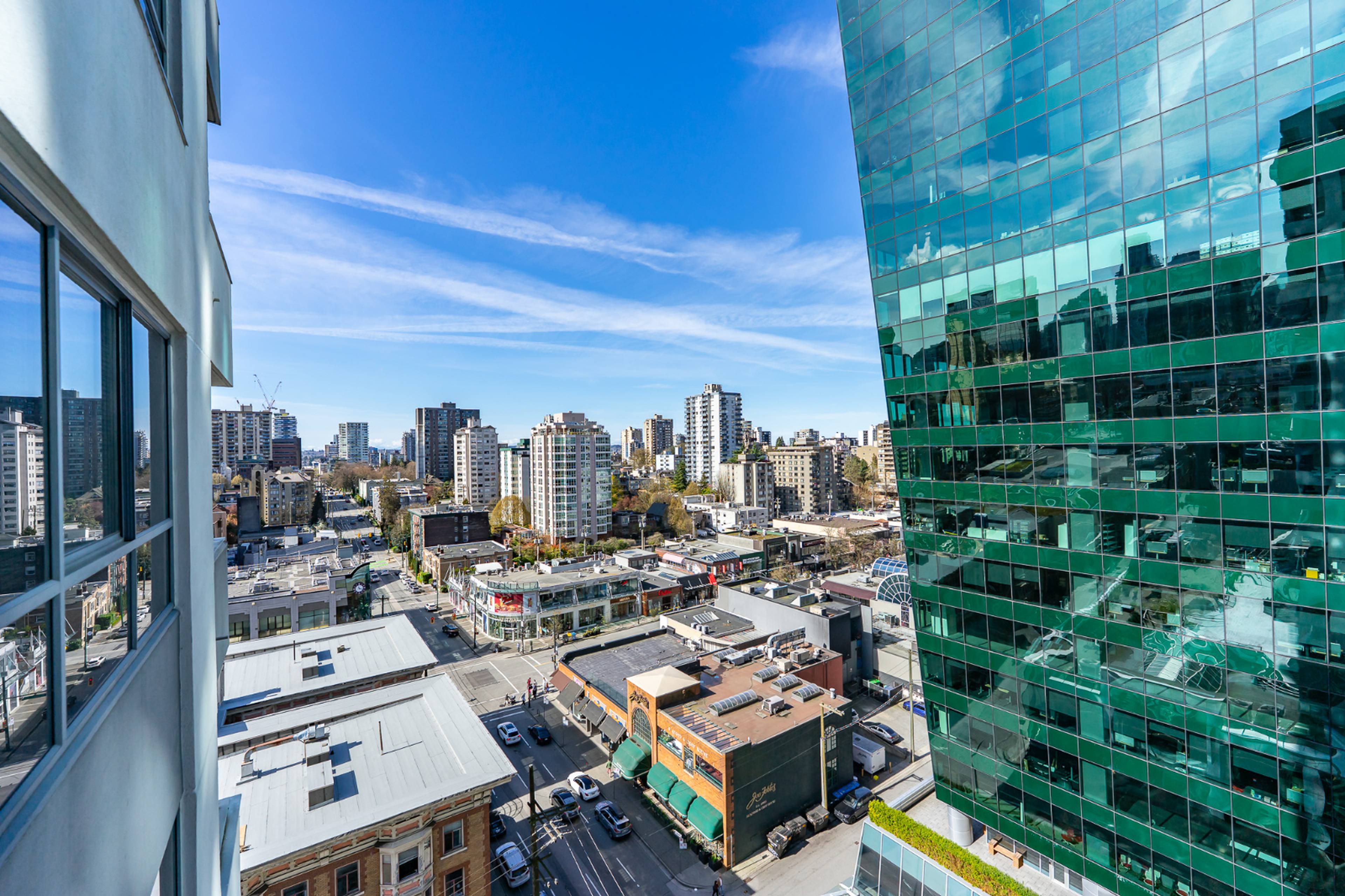 1060 Alberni St 15