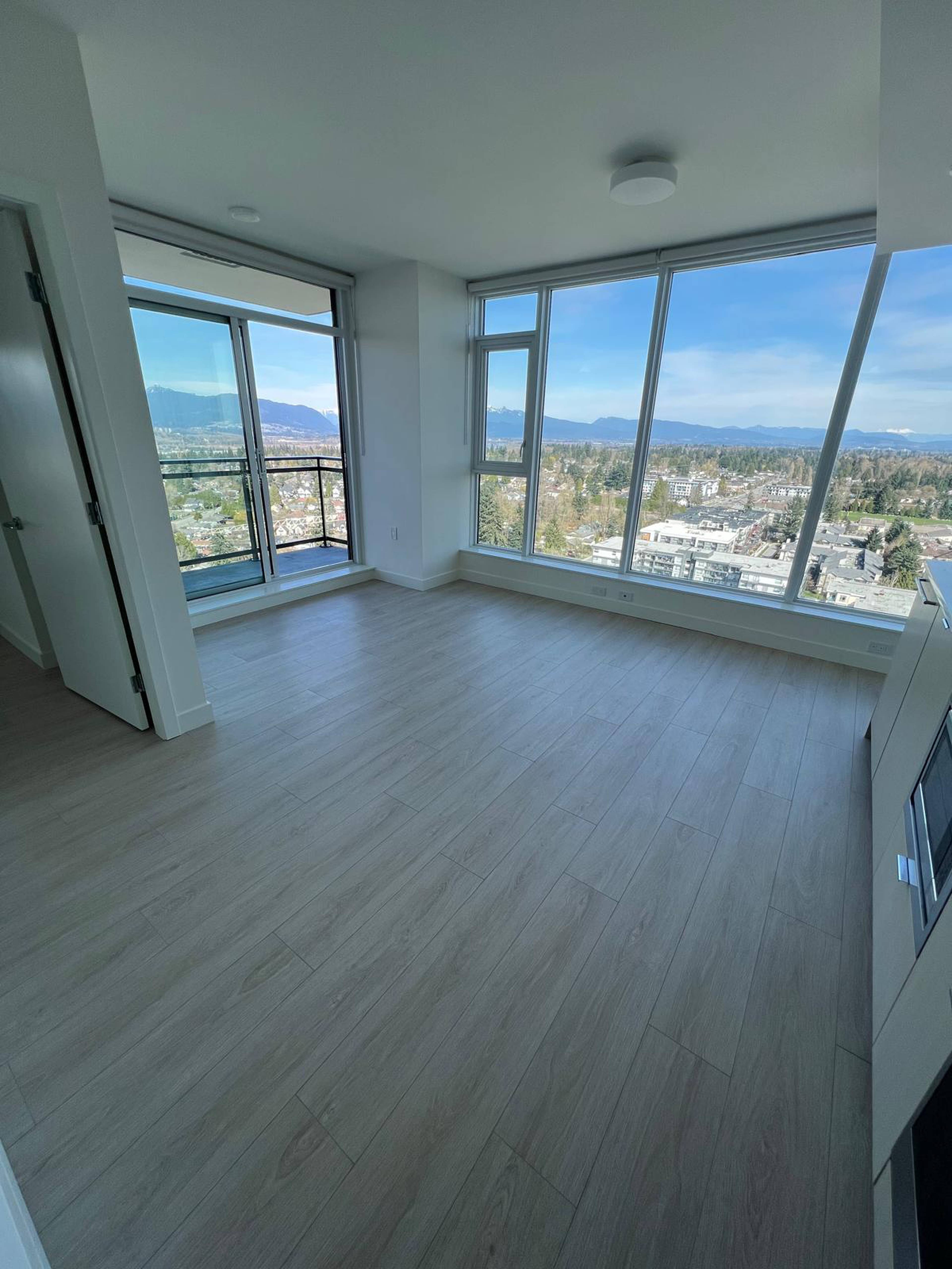 1 室  · 1 卫 for rent $2,000+ / 月