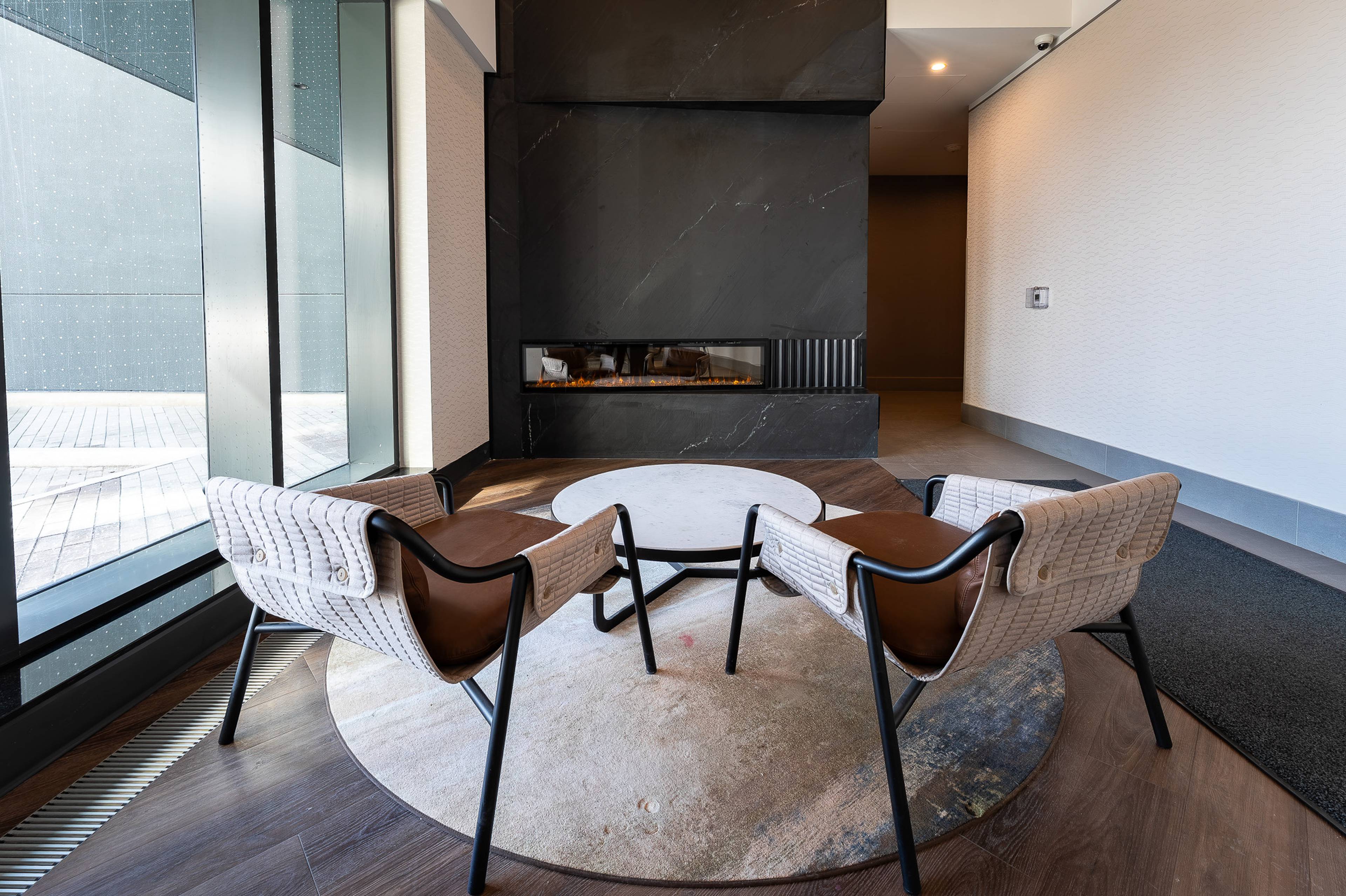 1 室  · 2 卫 for rent $2,200 / 月