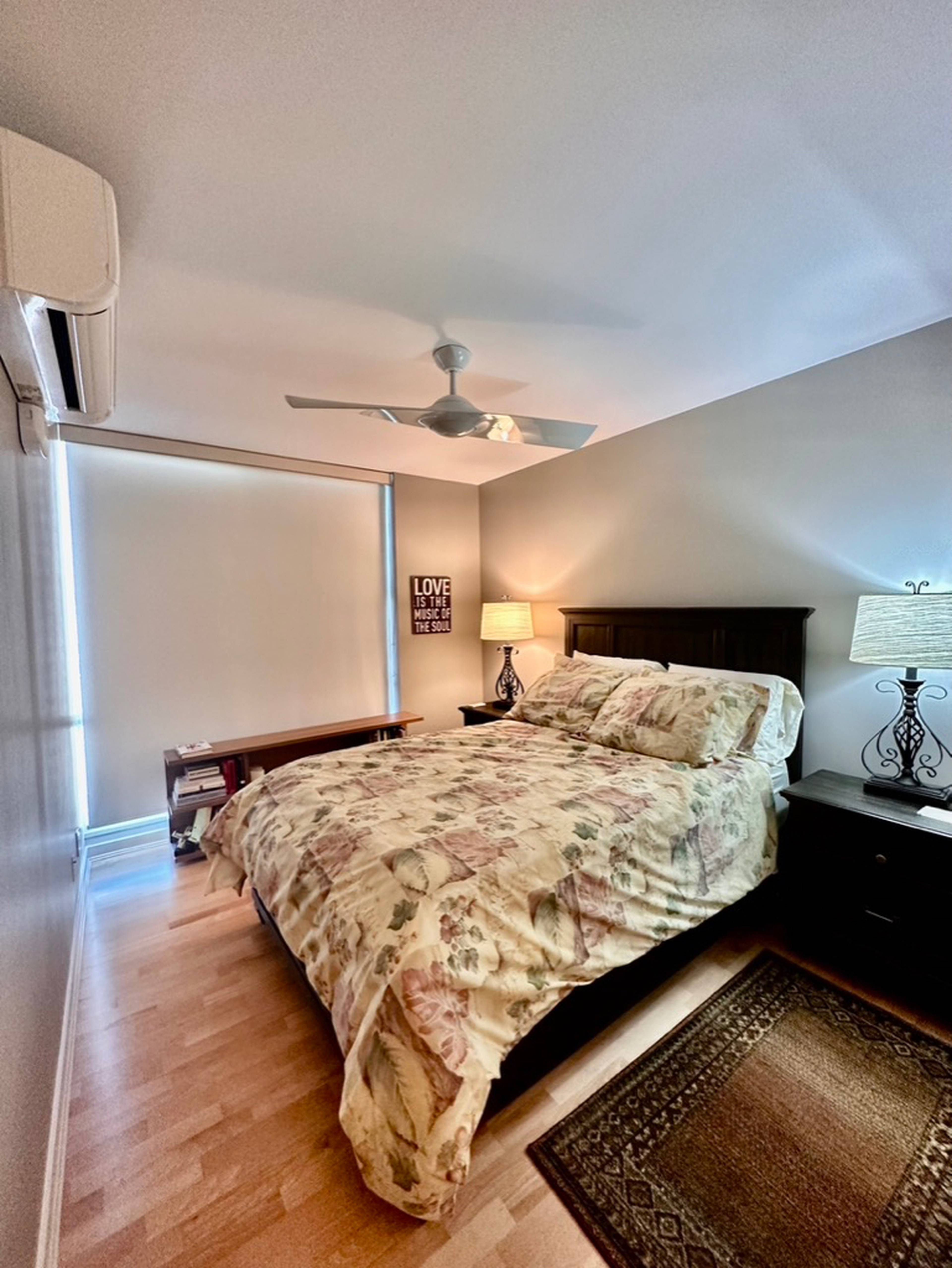 1077 Marinaside Cres 7