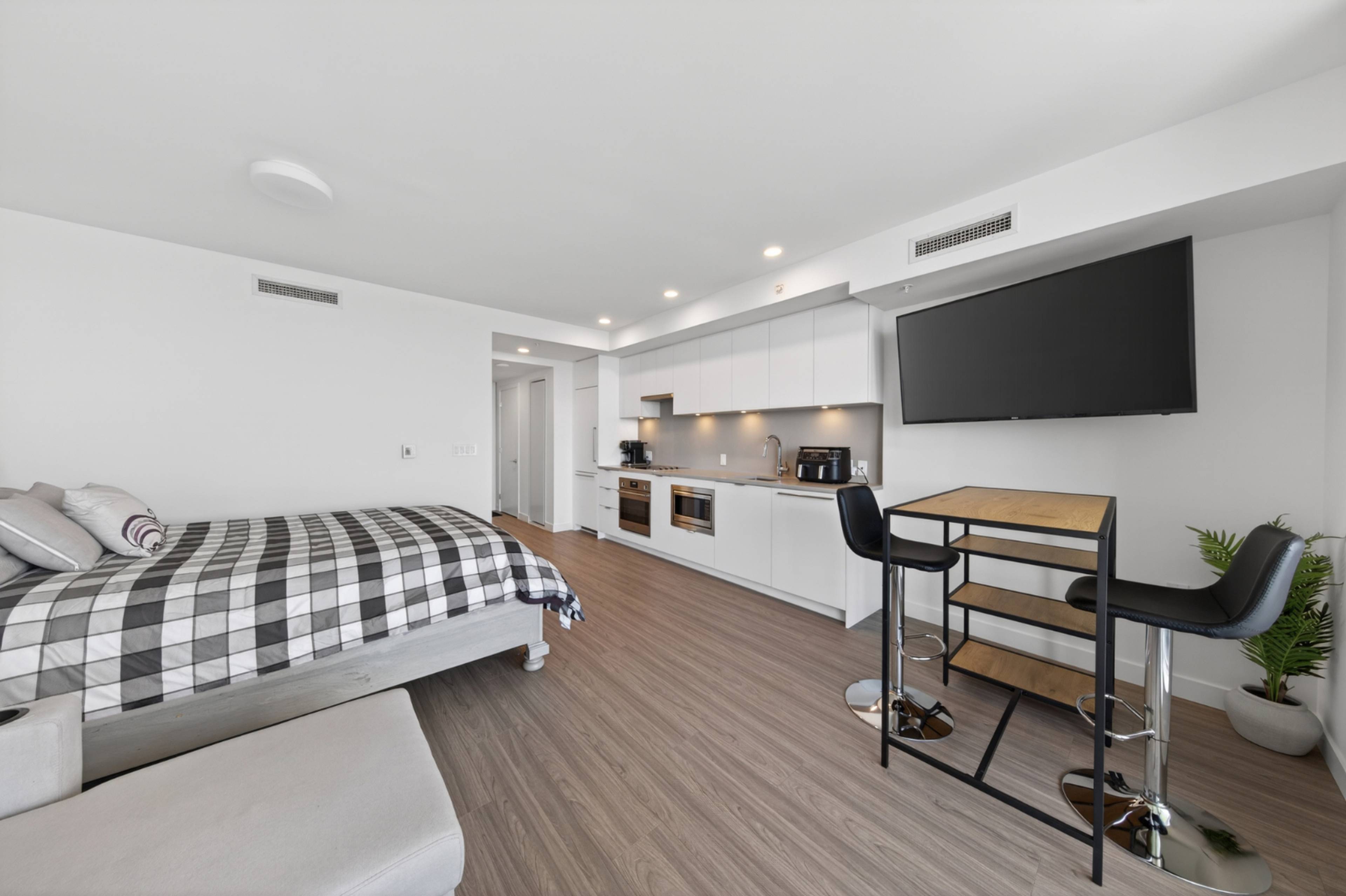 1 室  · 1 卫 for rent $2,500 / 月