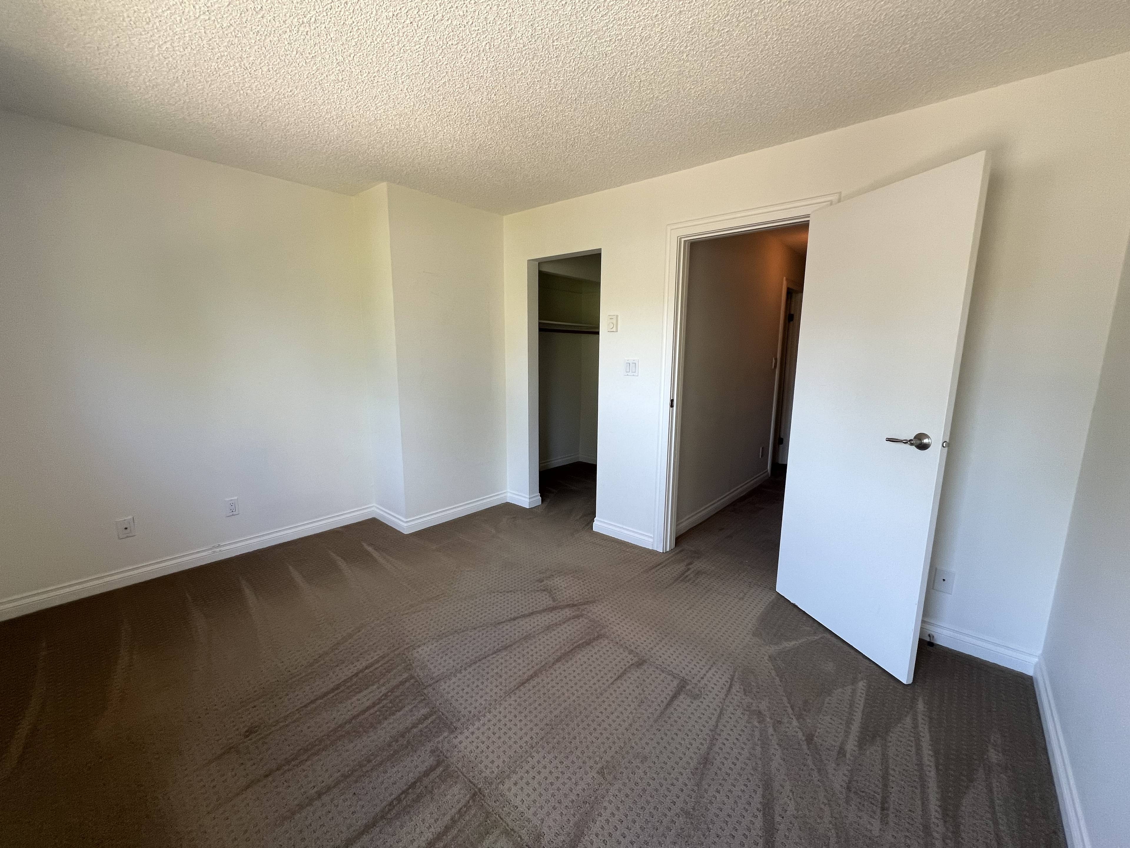 2 ch.  · 2 s. de bains for rent $3,600 / mois