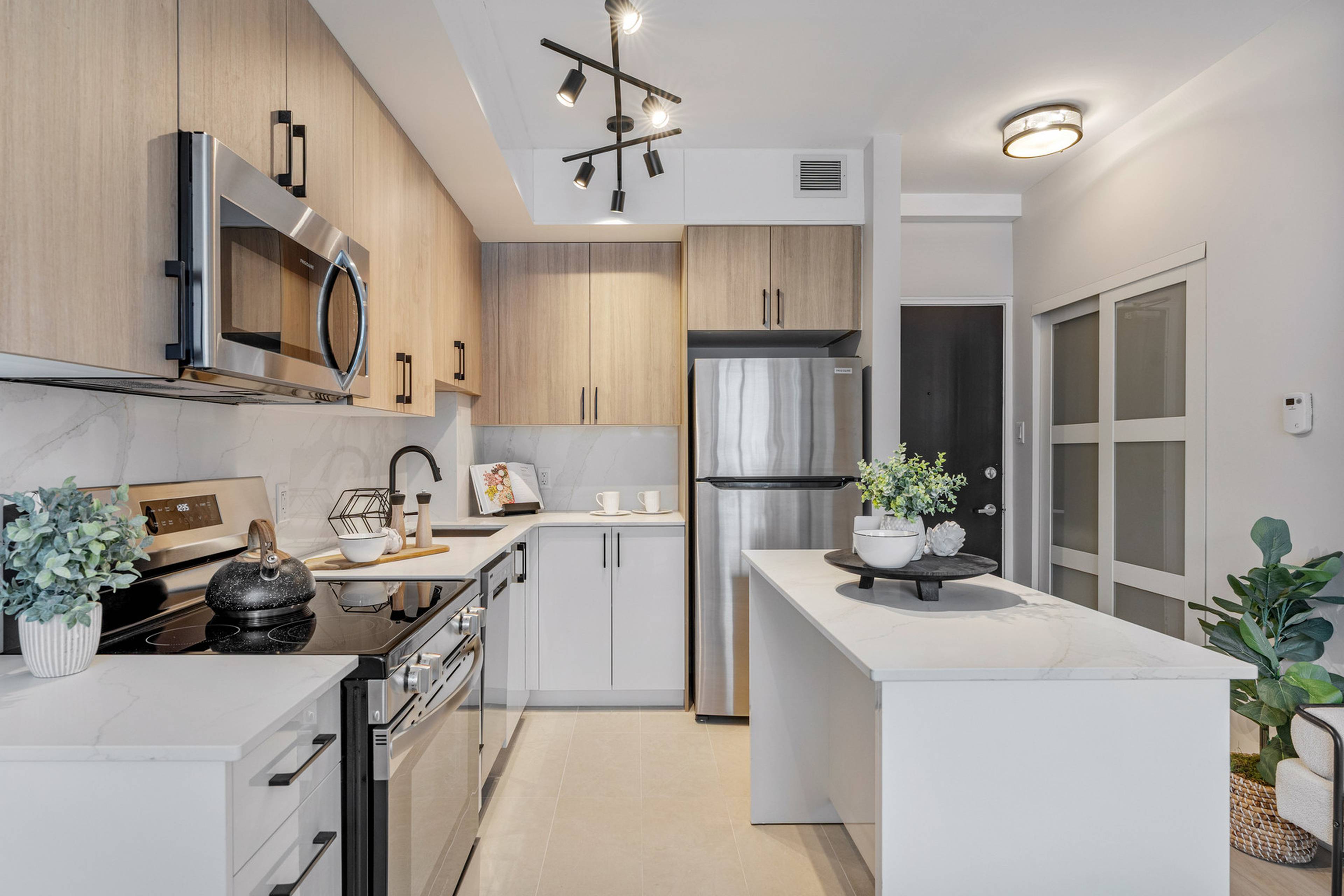 3 室  · 1 卫 for rent $2,949+ / 月