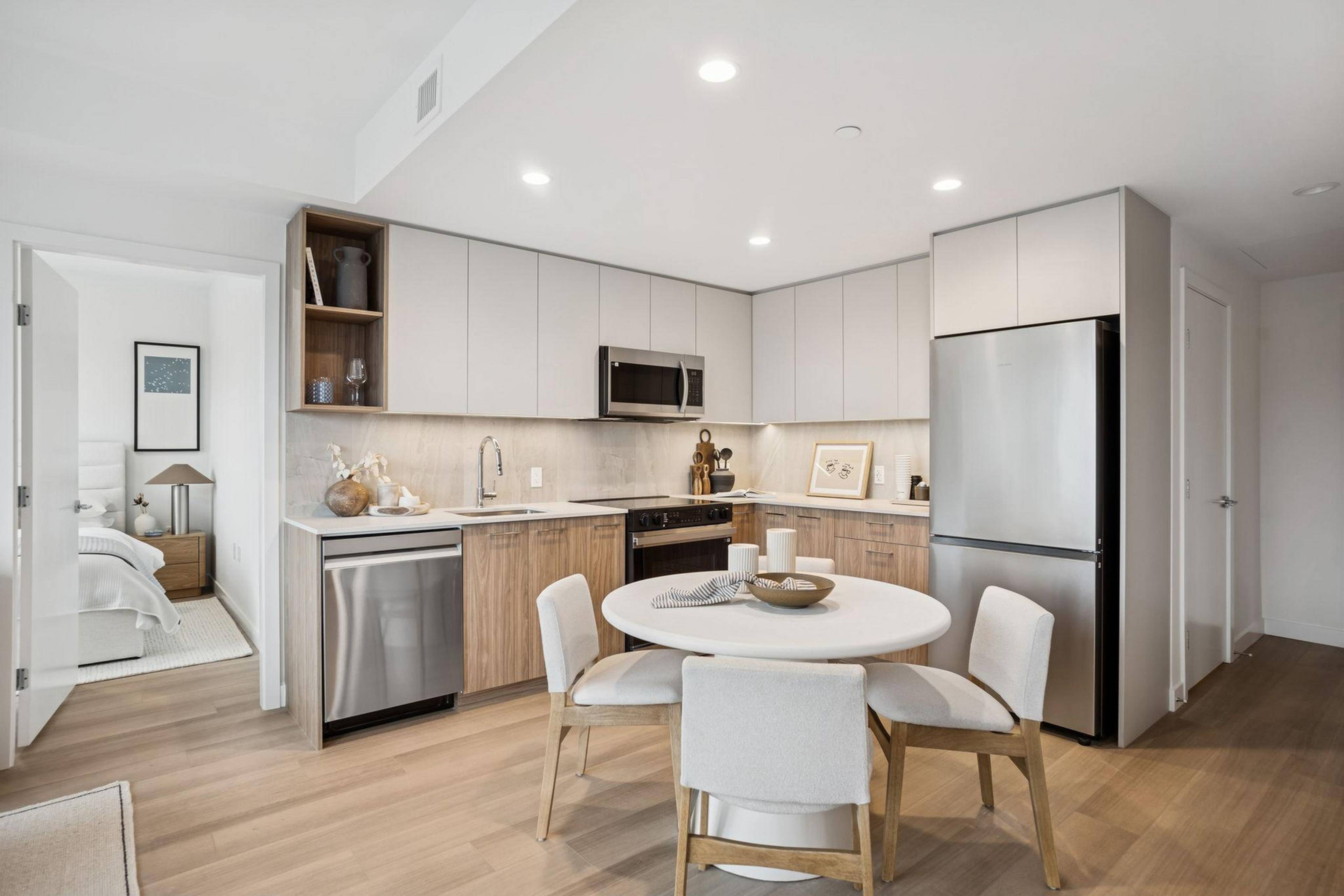 2 室  · 2 卫 for rent $3,850+ / 月
