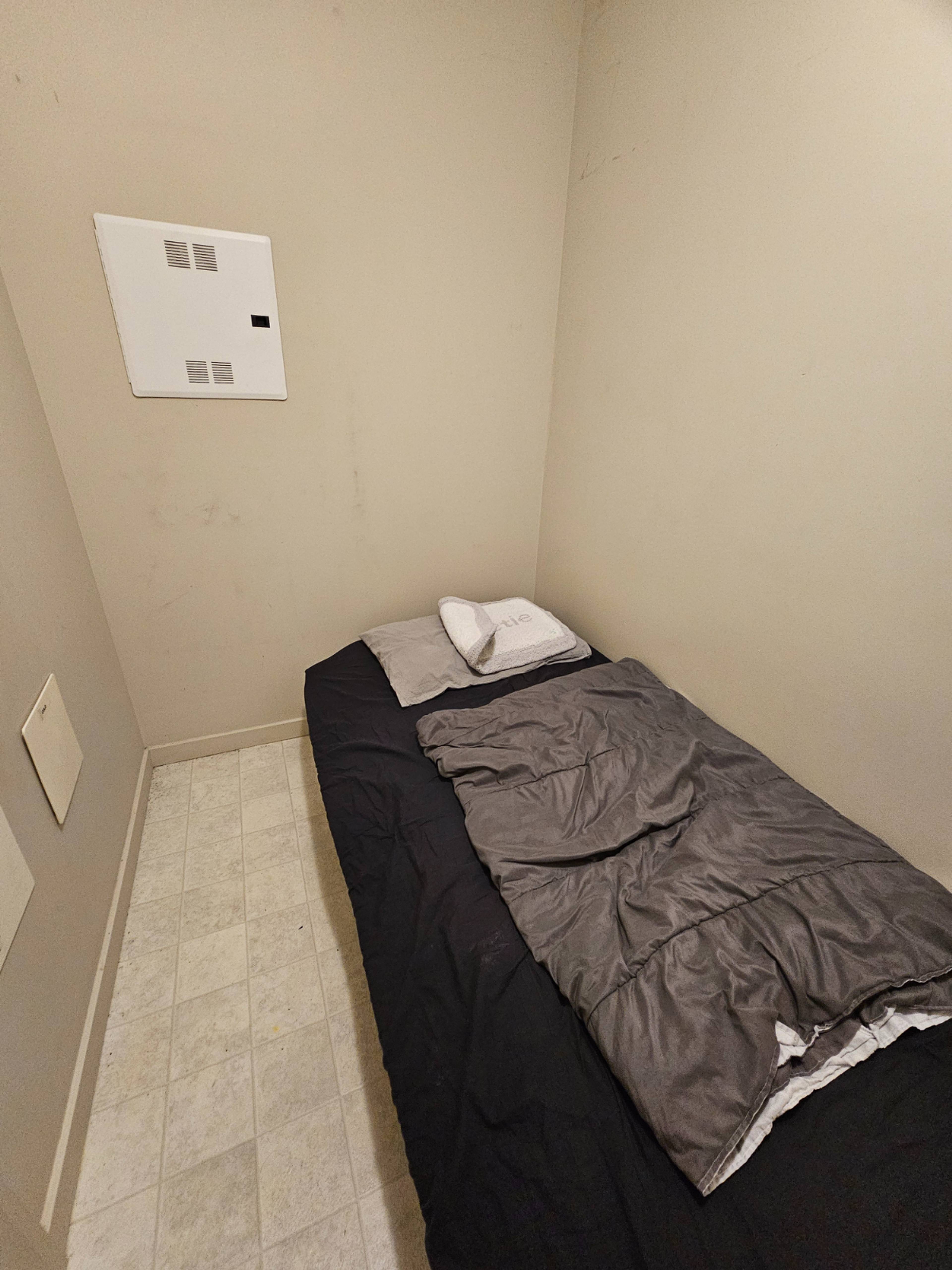 Room for rent $850 / month