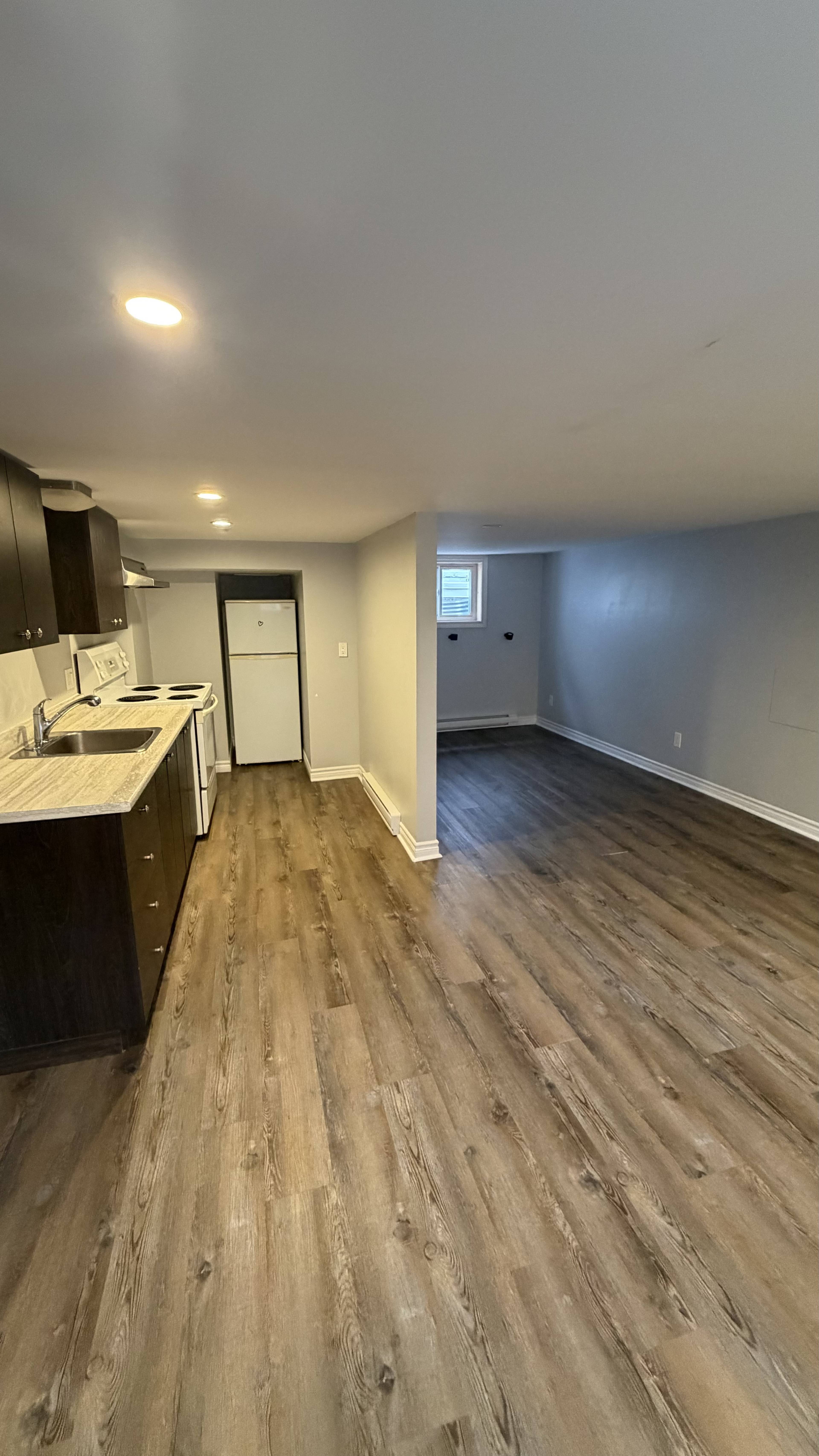 单身公寓  · 1 卫 for rent $1,100 / 月